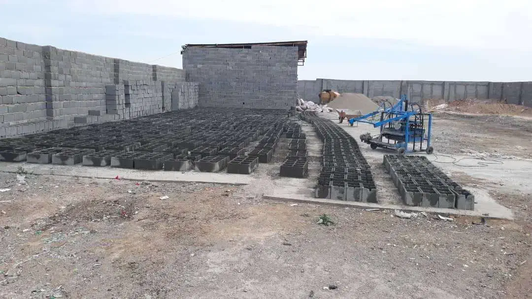 دستگاه بلوک زن/همزن/محوطه اجاره یاشراکت|ماشین‌آلات صنعتی|ورامین, ورامین|دیوار