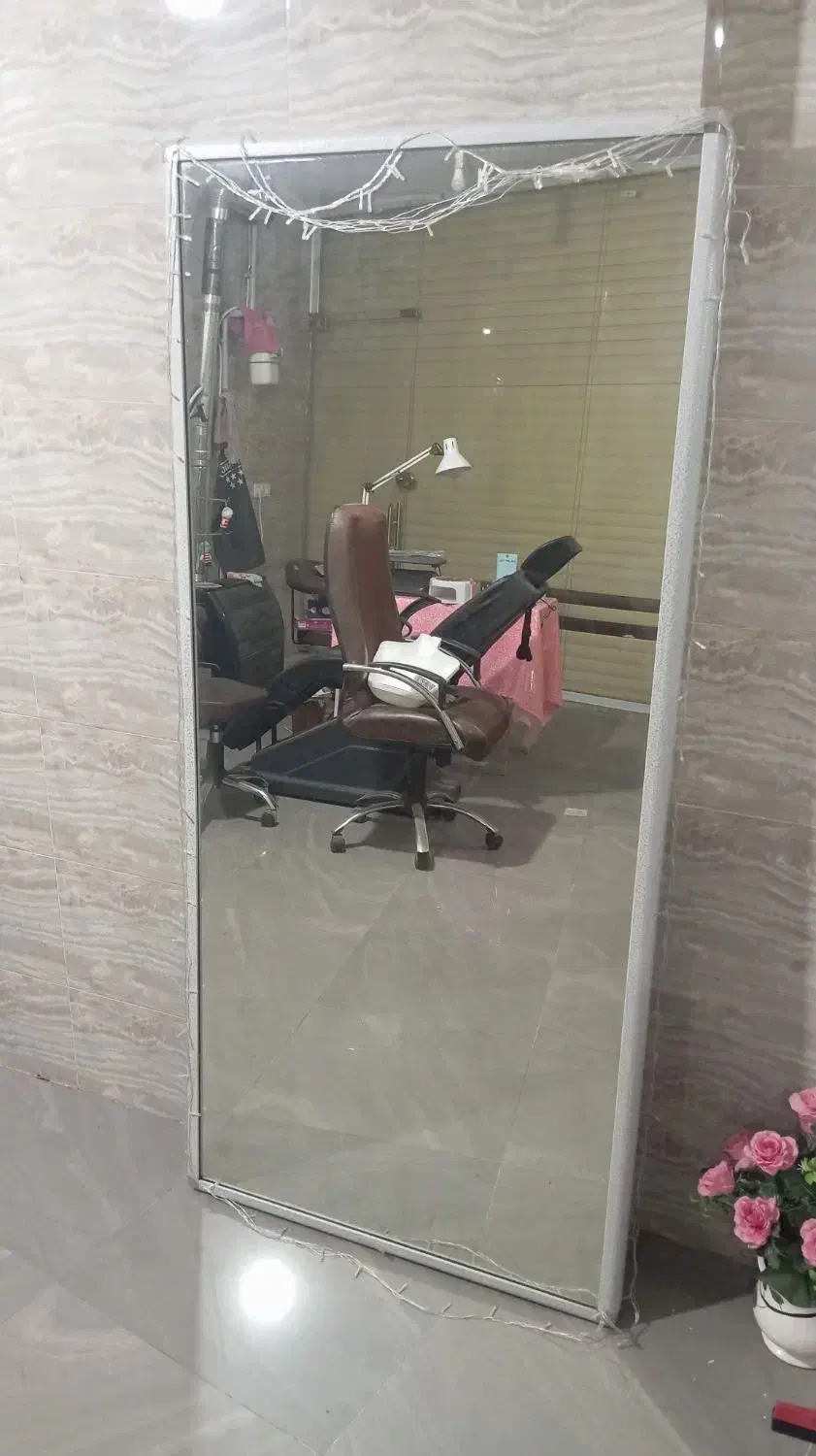 لوازم آرایشگاهی|آرایشگاه و سالن‌های زیبایی|خسروشاه, |دیوار