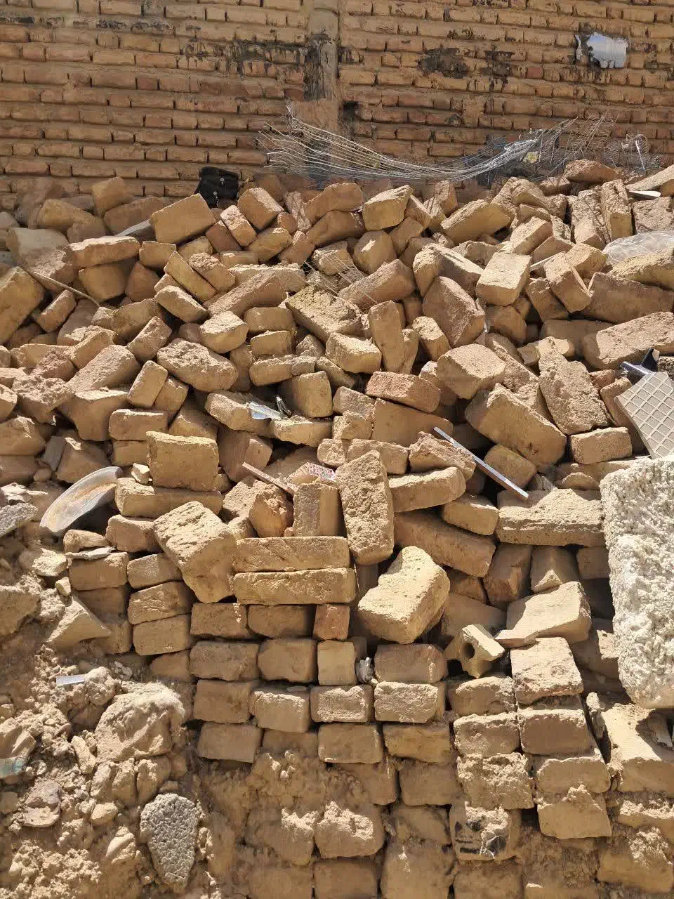 آجر دست دوم فروشی|مصالح و تجهیزات ساختمان|تکاب, |دیوار