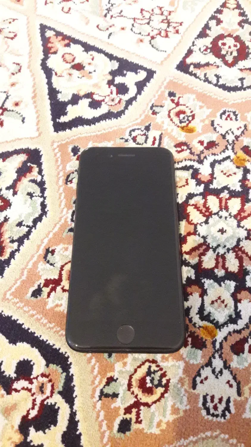 آیفون se 2020 128|موبایل|کرج, مهرویلا جنوبی|دیوار