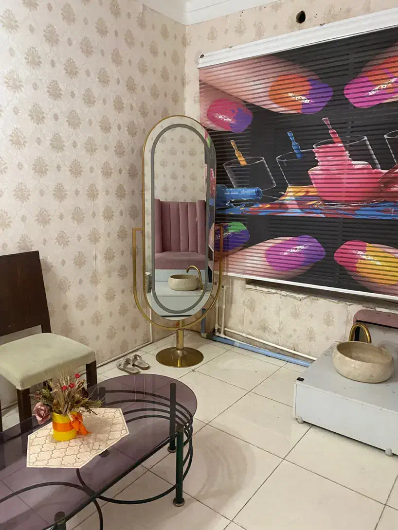 اینه ،تخت مژه .پدیکور ،میز منشی،صندلی چرخدار|آرایشگاه و سالنهای زیبایی|تهران, نازیآباد|دیوار