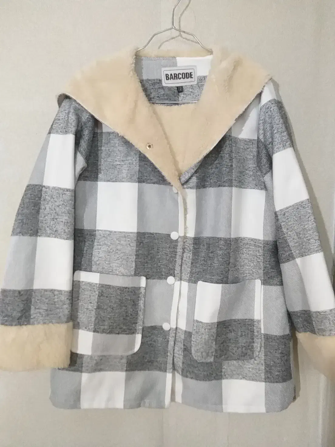 کاپشن|لباس|مشهد, کلاهدوز|دیوار