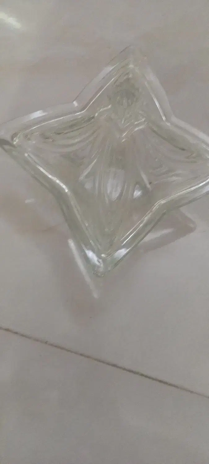 تعدادی ظرف|ظروف پخت‌وپز|گرگان, |دیوار