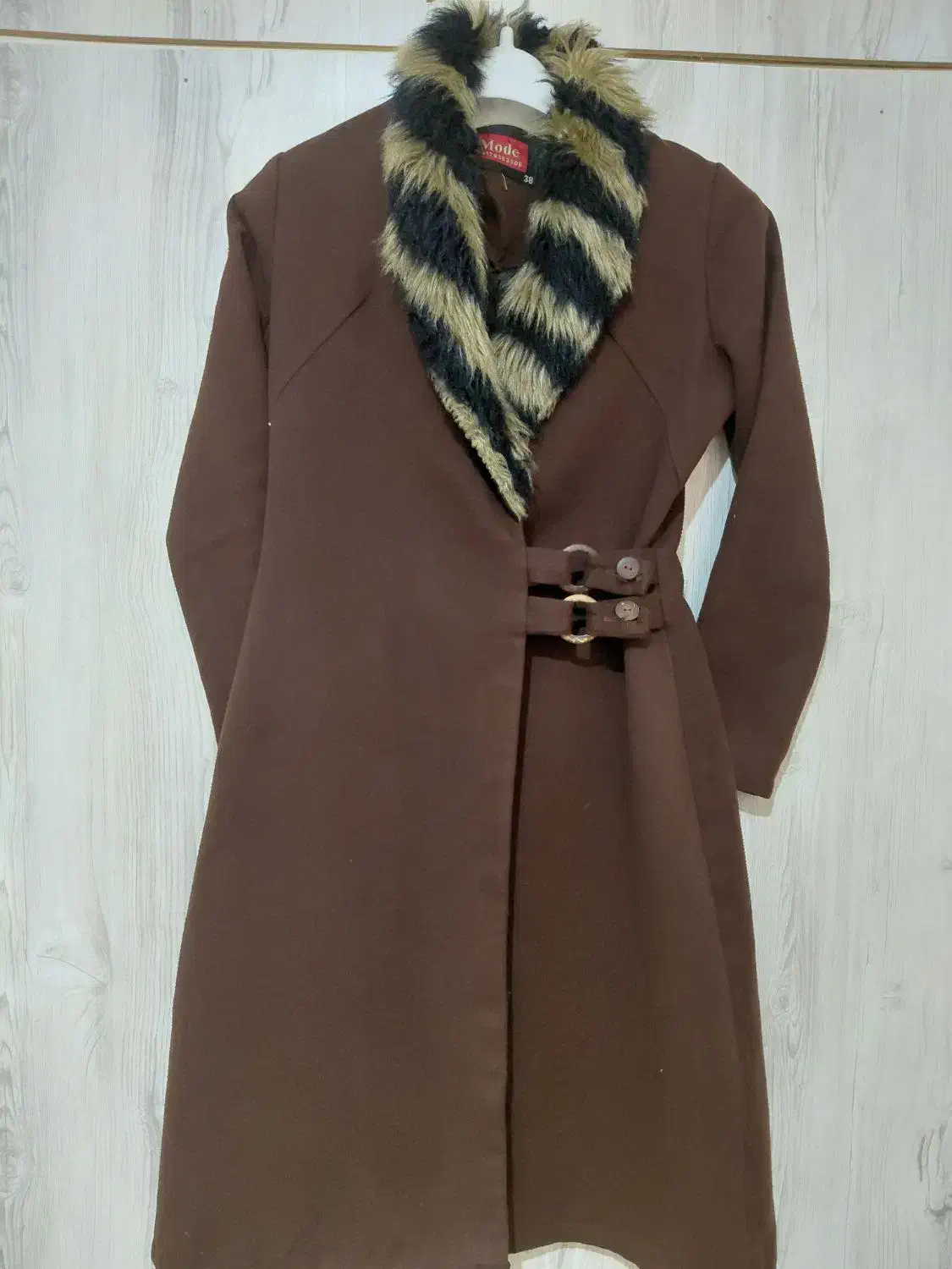 پالتو سایز ۳۸ دارای استری|لباس|صدرا-فارس, فاز ۱|دیوار