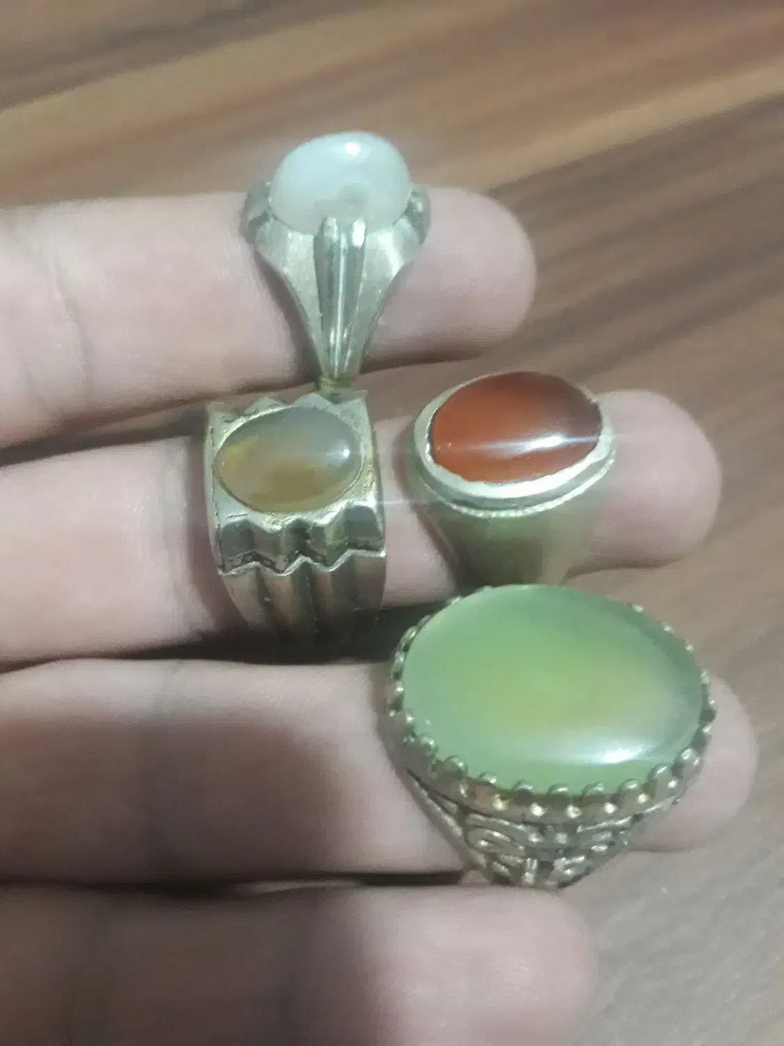 انگشتر قدیمی توضیحات ...همه ۴۰۰|کلکسیون اشیاء عتیقه|شاهینشهر, خانه کارگر|دیوار