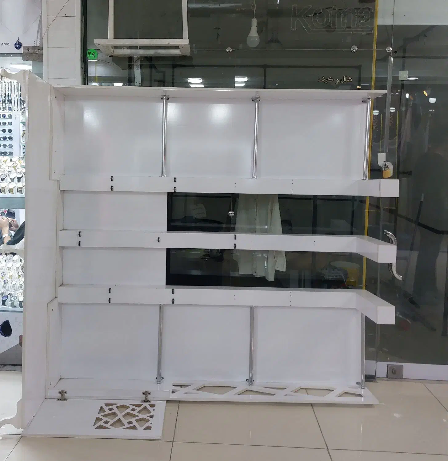 ویترین مغازه|بوفه، ویترین، کنسول|پیرانشهر, |دیوار