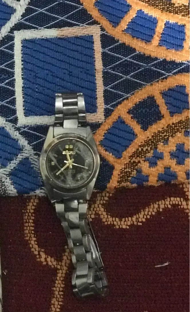 ساعت سیکو۵ قدیمی|ساعت|شیروان (خراسان), |دیوار