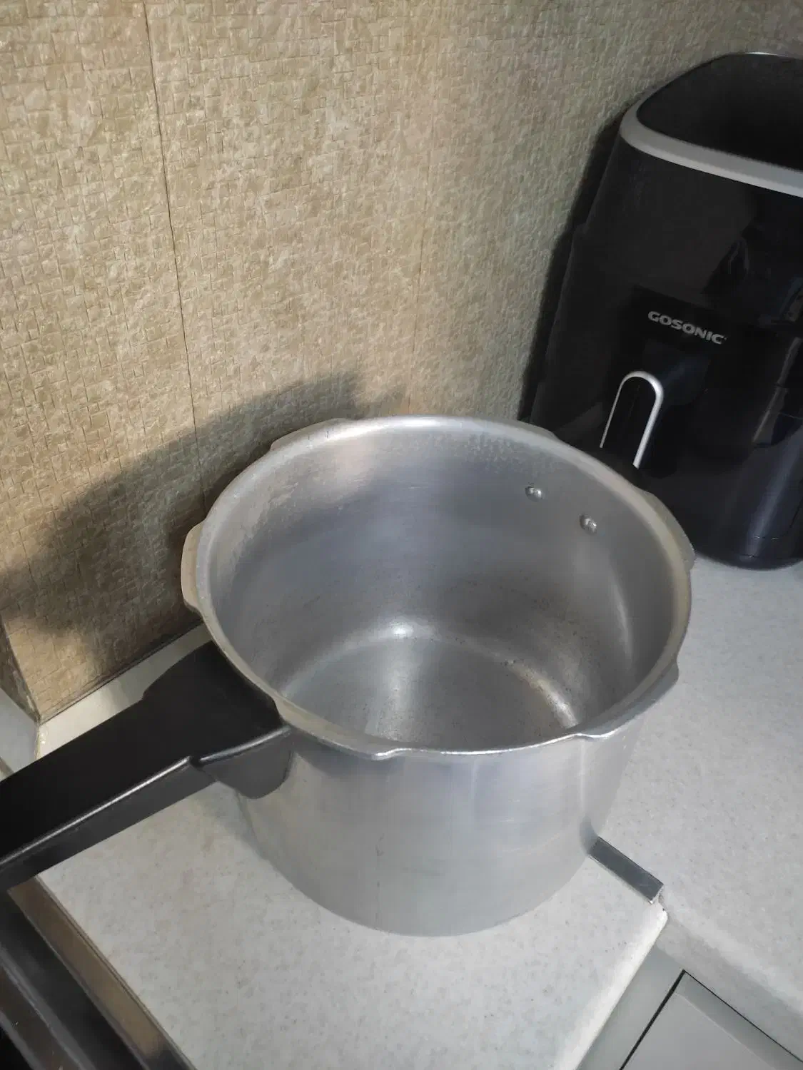 زودپز|ظروف پختوپز|زنجان, |دیوار