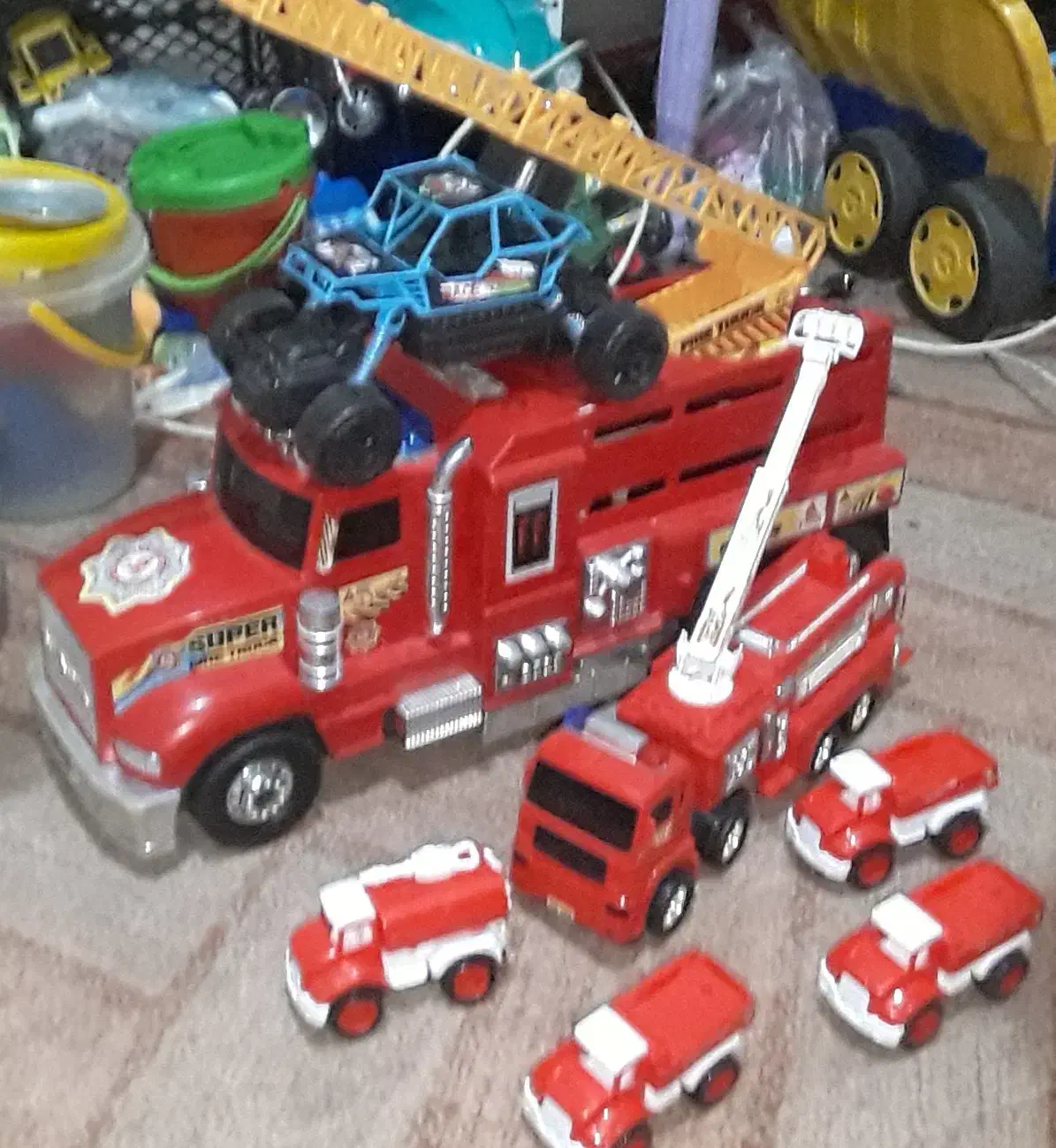 اسباب بازی قیمت مناسب سالم تنوع بالاتوافقی|اسباب‌بازی بچه|گلبهار, شهر جدید گلبهار|دیوار