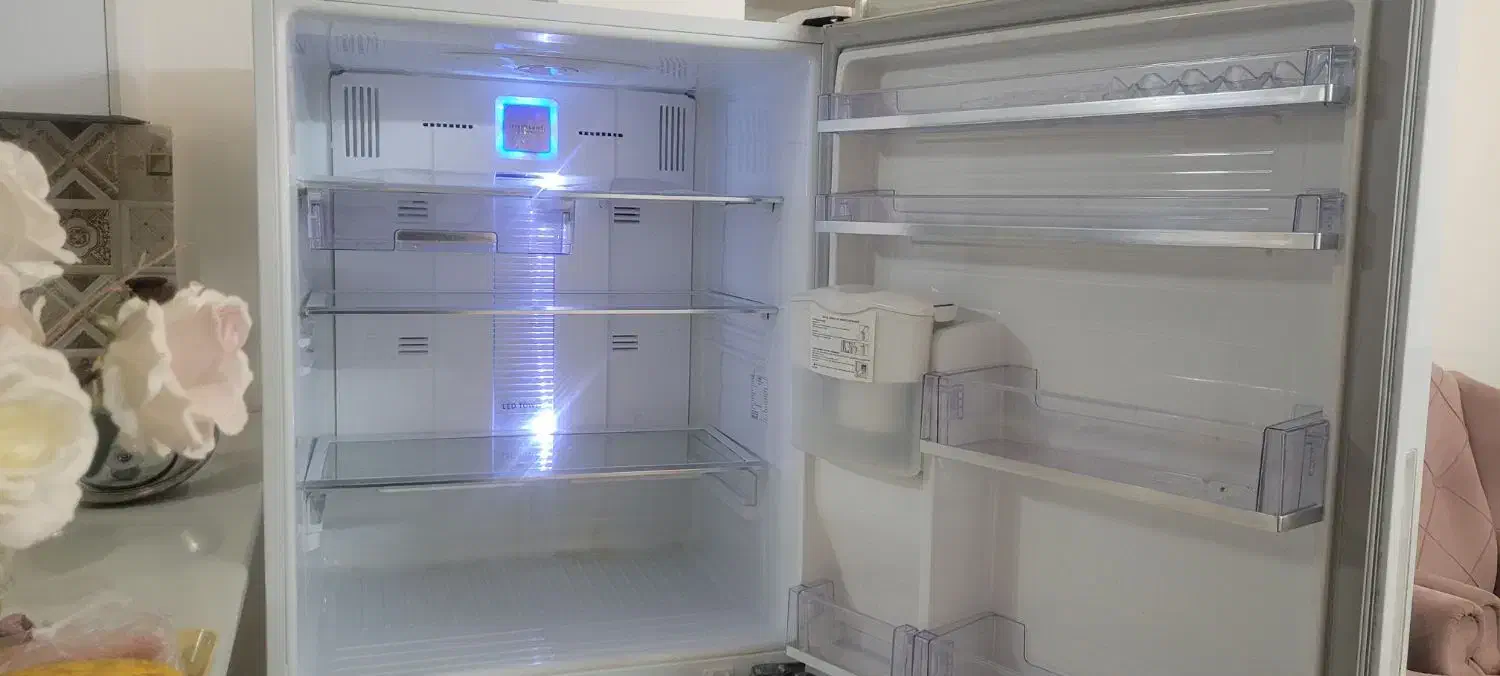 یخچال فریزر اسنوا سالم تمیز در حد نو|یخچال و فریزر|مشهد, شهرک لشکر (شهرک غرب)|دیوار