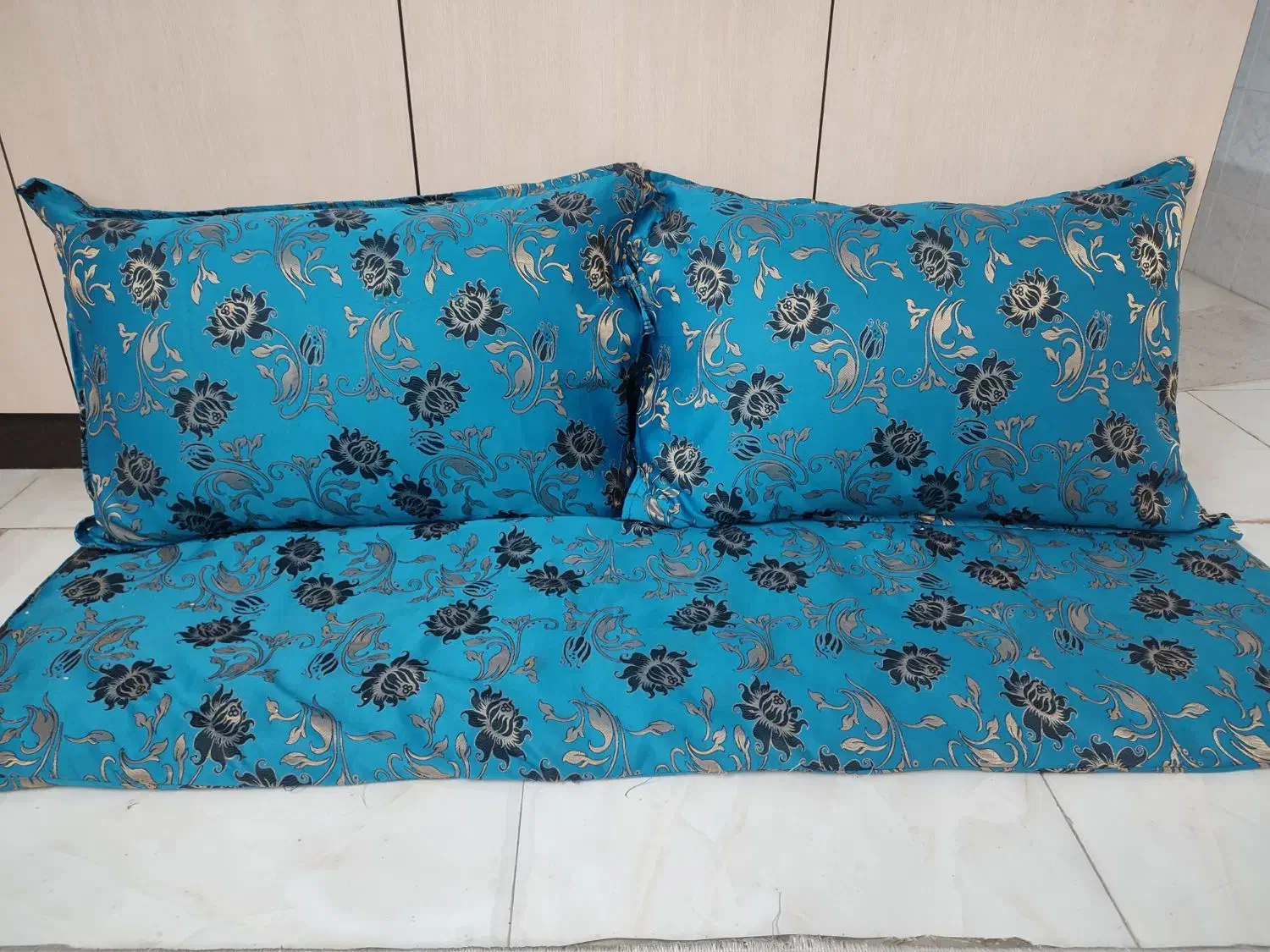 کناره و پشتی سنتی|مبلمان خانگی و میز عسلی|کاشان, امیرکبیر|دیوار