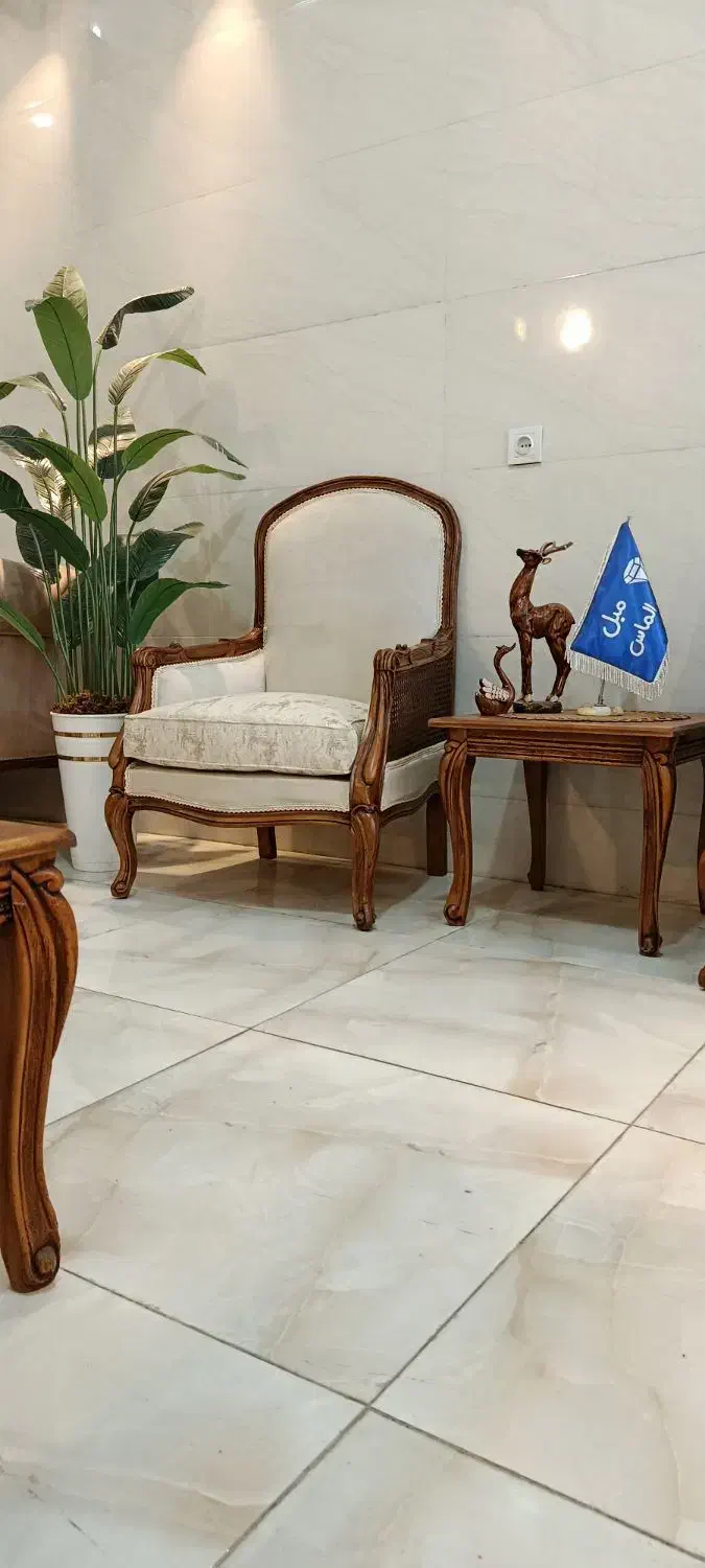 مبل چوبی کویین فرانسوی اصلی افسون کاجی کد96258|مبلمان خانگی و میز عسلی|چهاردانگه (تهران), |دیوار