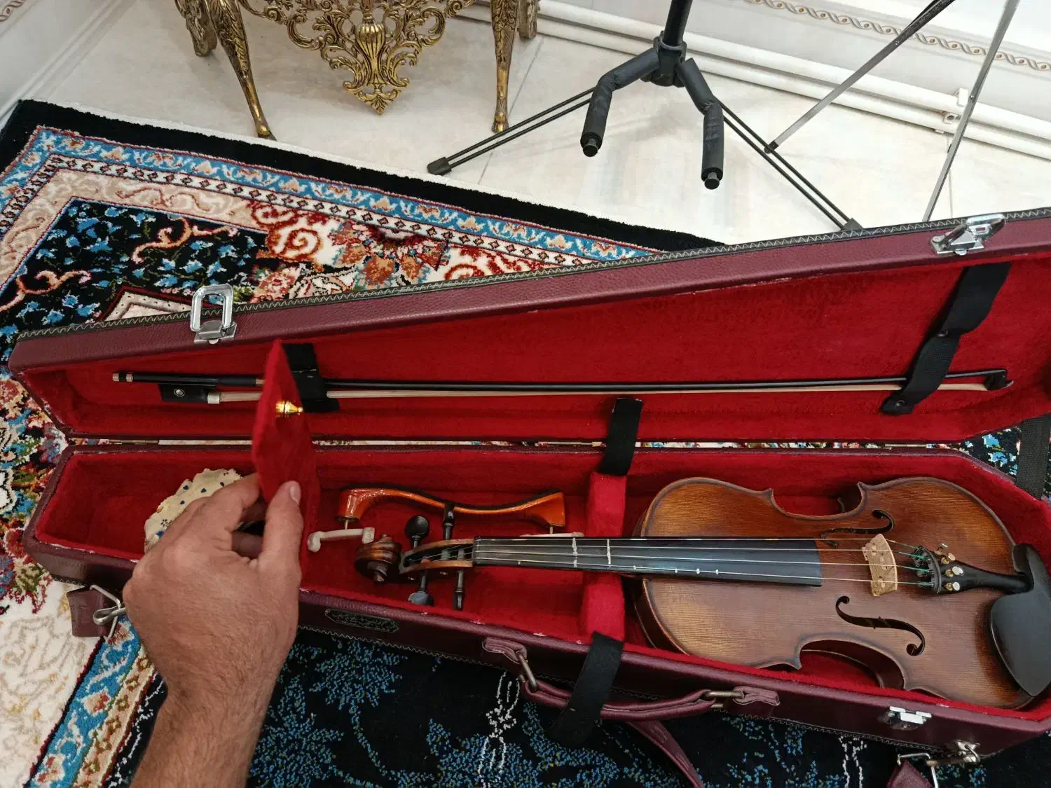 ویولن|ویولن|خرم‌آباد, |دیوار