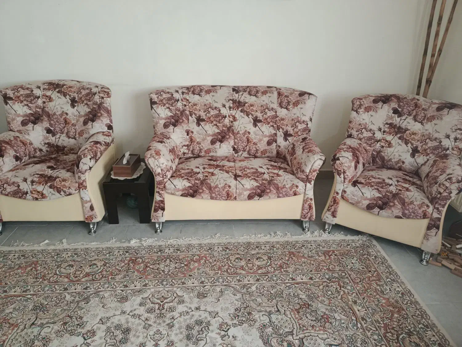 مبل ۷نفره|مبلمان خانگی و میز عسلی|هشتگرد, شهرک ریحانه|دیوار