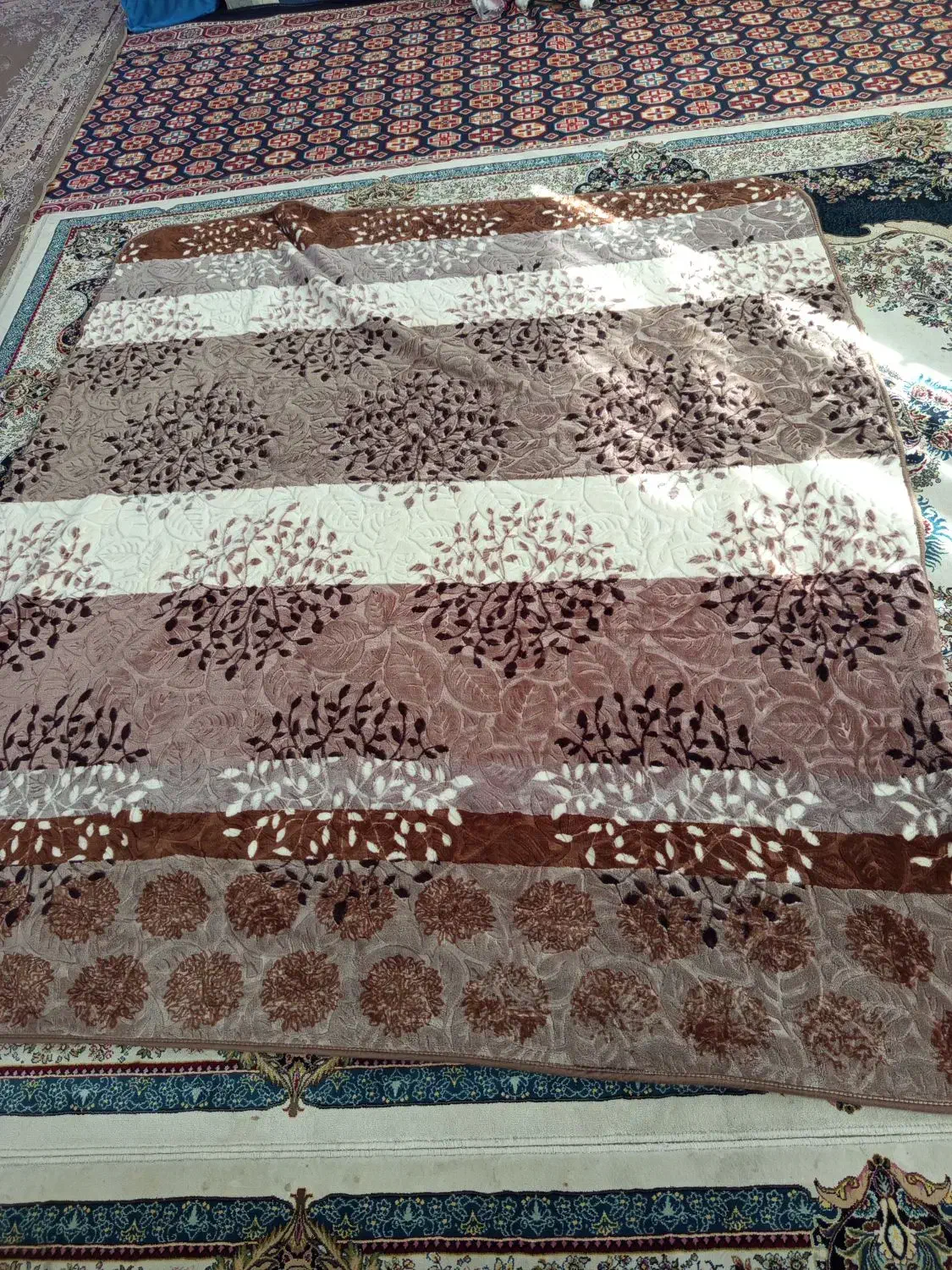 پتو|رختخواب، بالش، پتو|شهریار, شهرک بهاران (ویره)|دیوار