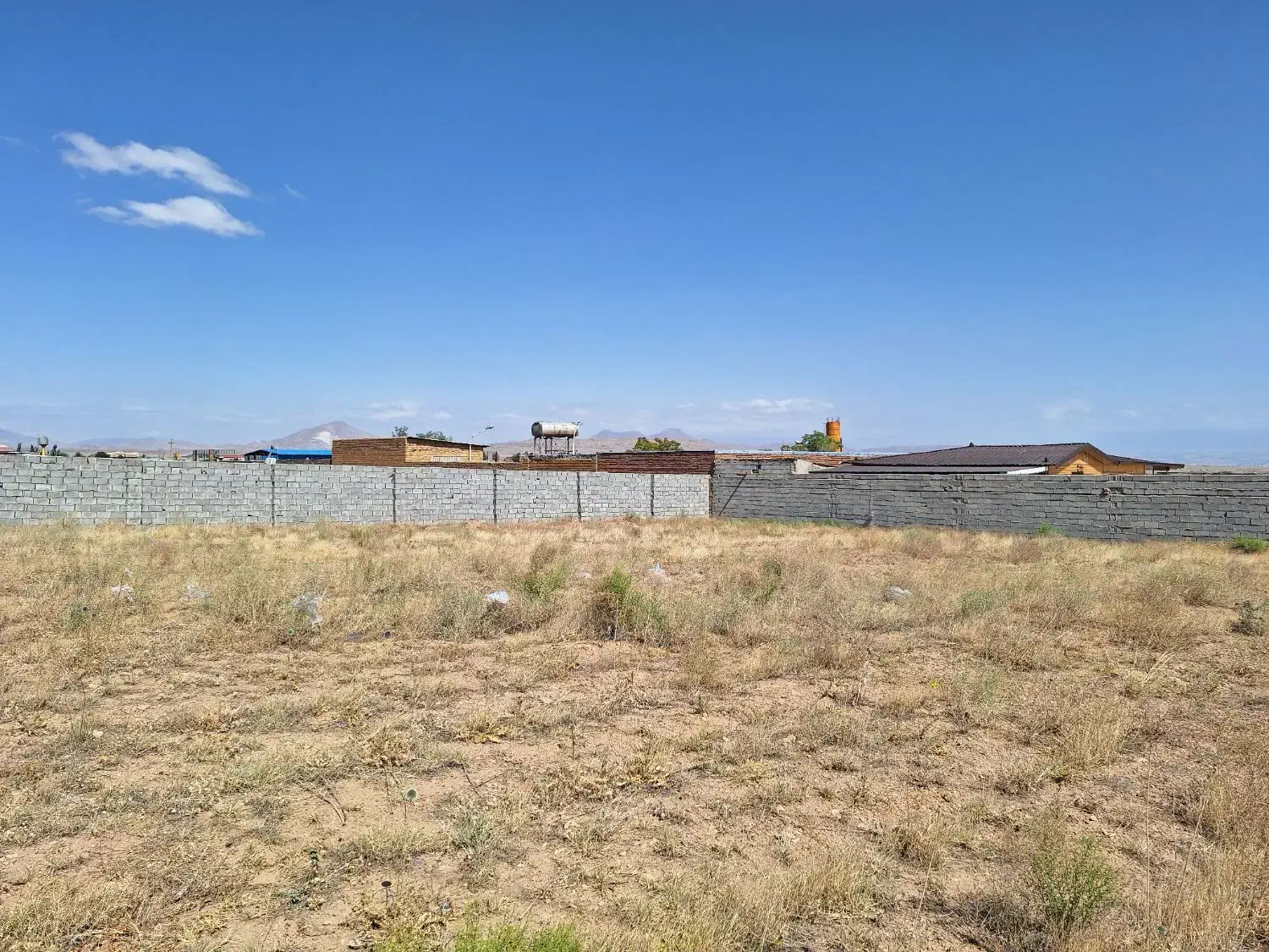 زمین باغ ویلا مجوز دار برق حصار شده نرسیده به امند|فروش زمین و ملک کلنگی|تبریز, |دیوار