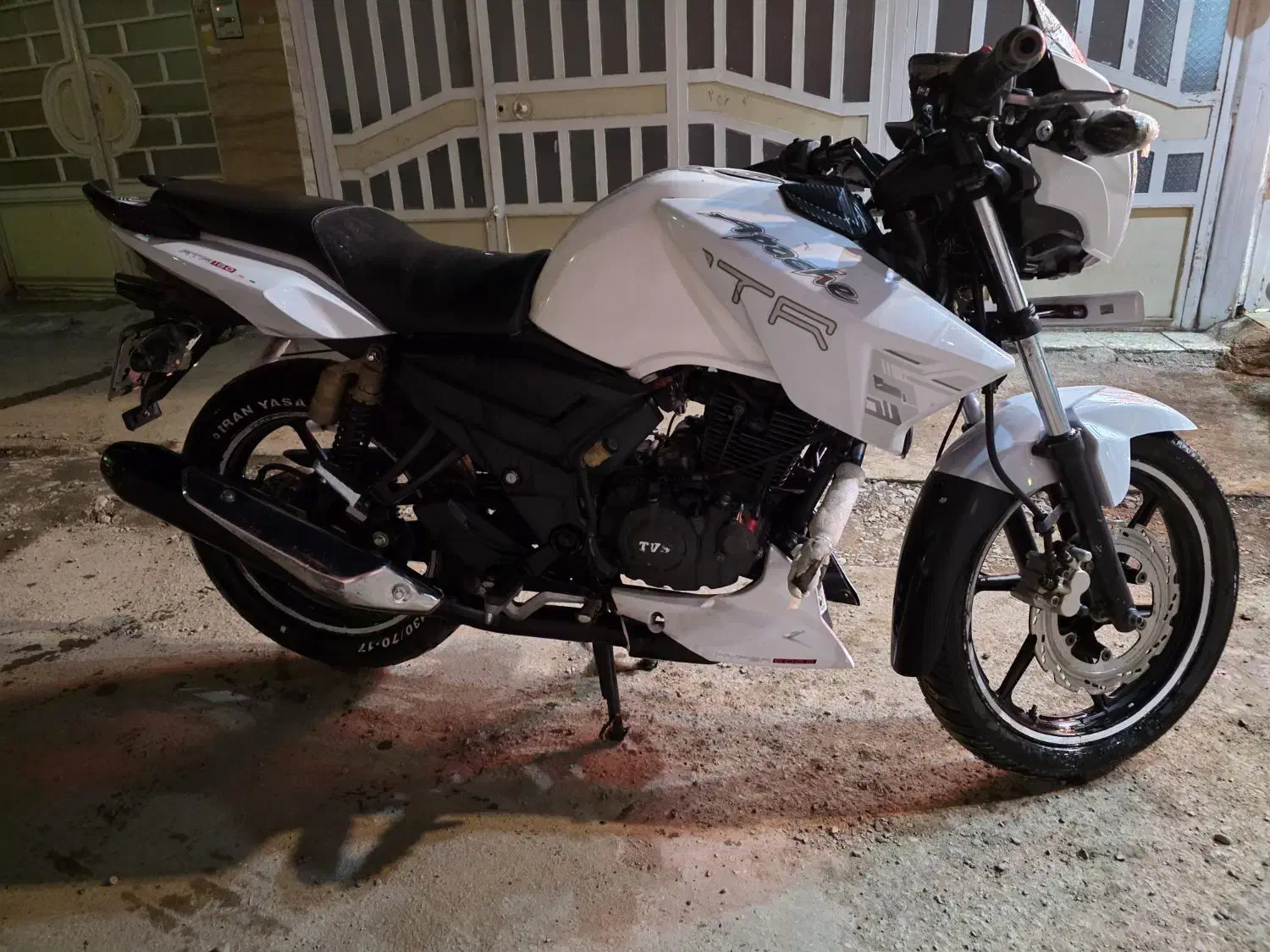 آپاچی ۱۸۰ مدل ۱۳۹۳|موتورسیکلت|نیشابور, گنبد سبز|دیوار