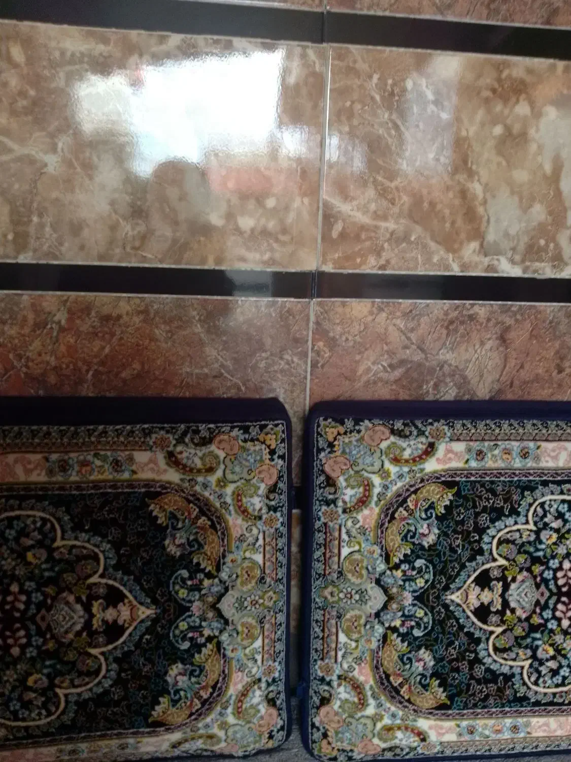 پشتی دیواری|پشتی|صومعه‌سرا, |دیوار