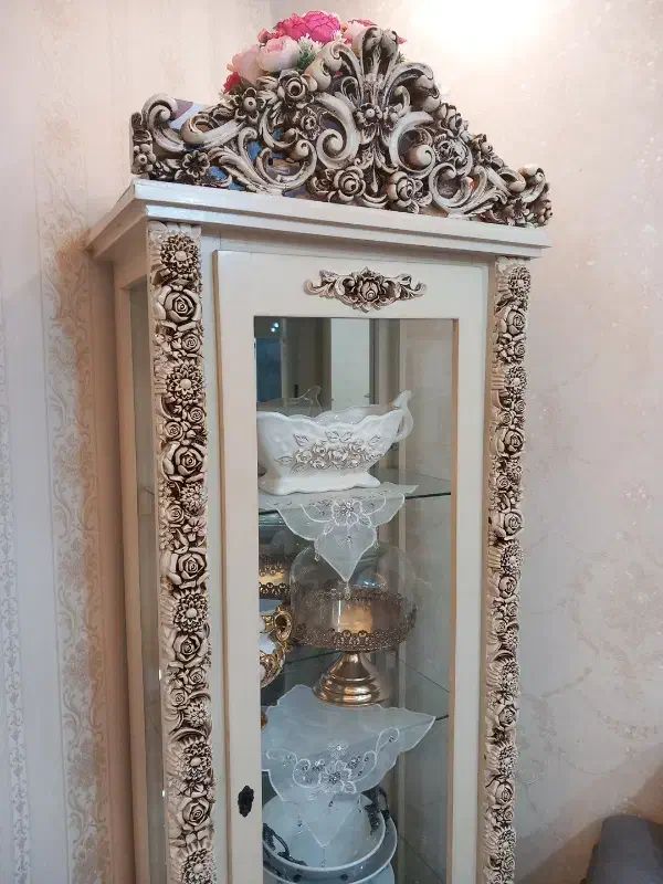 ویترین کرم|بوفه، ویترین، کنسول|رشت, پاره بیجار|دیوار