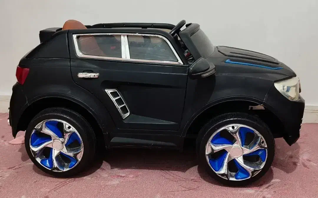 ماشین شارژی|اسباب‌بازی بچه|ایلام, |دیوار