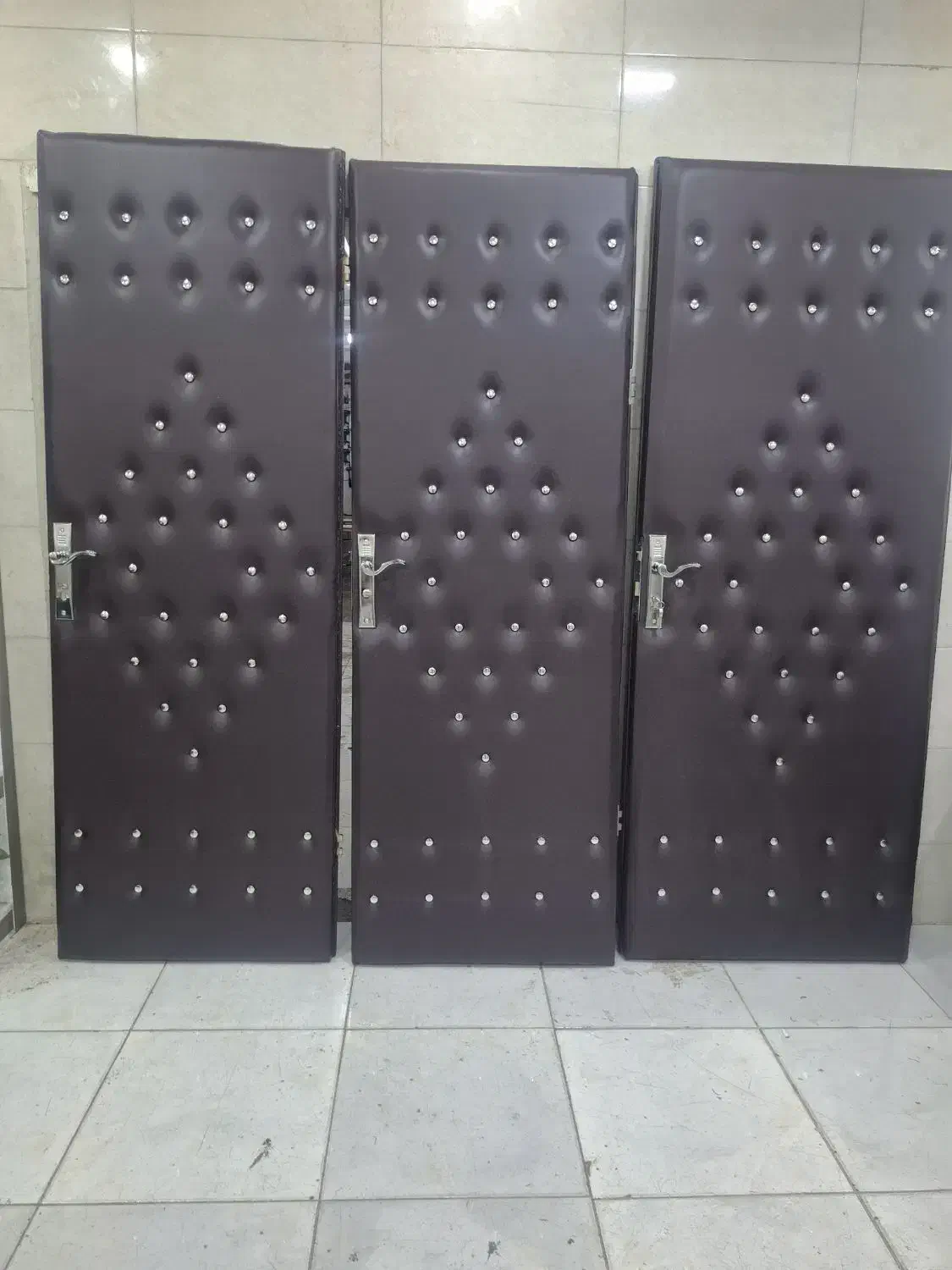 لمسه کاری درب چرم|مصالح و تجهیزات ساختمان|اهواز, سپیدار|دیوار