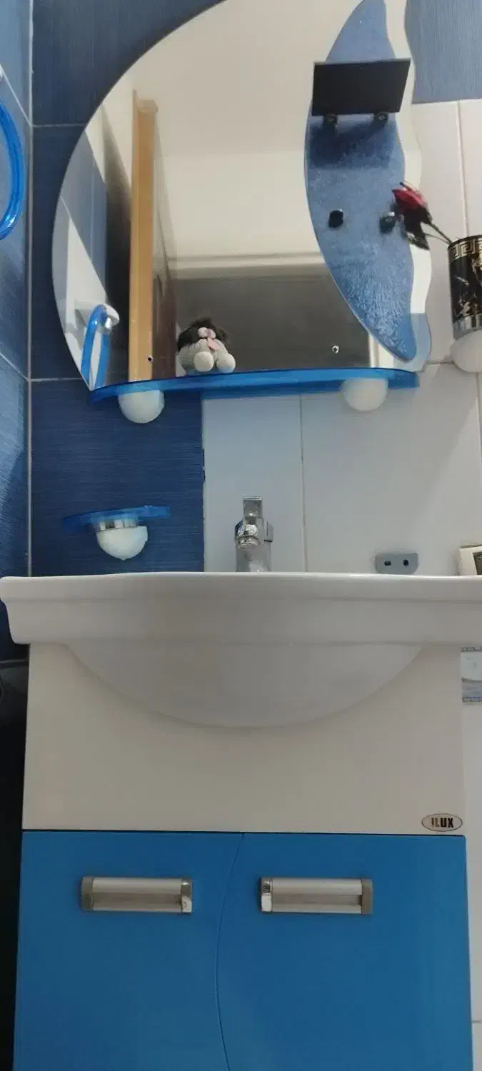 روشویی وآیینه زیبا|لوازم سرویس بهداشتی|اراک, |دیوار