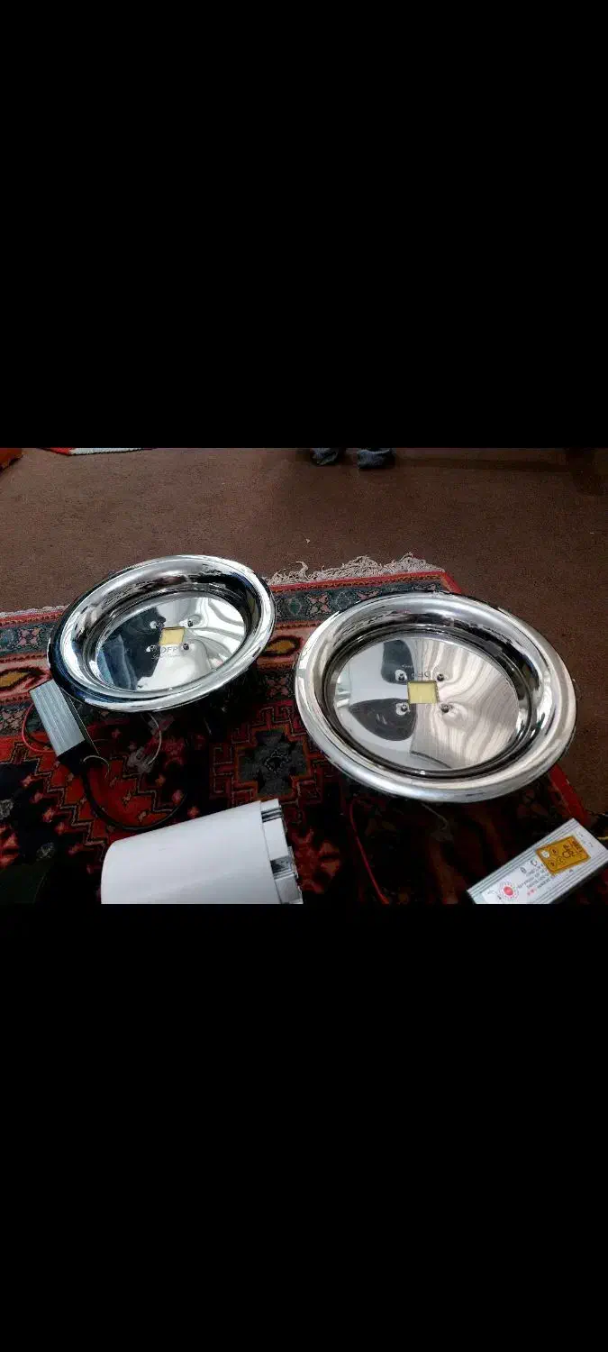 آداپتور ۱۵ امپر و پروژکتور وکابل HDMIو تعدادی رابط|تلویزیون و پروژکتور|صدرا-فارس, فاز ۱|دیوار