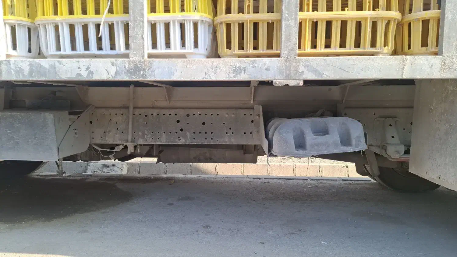 اتاق مرغی ایسوزو هشت تن|خودرو سنگین|مرند, |دیوار