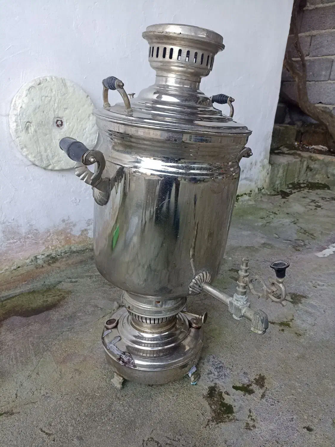 سماور نفتی قهوه خانه ای بزرگ|قوری، کتری، قهوه‌ساز دستی|کلاچای, |دیوار