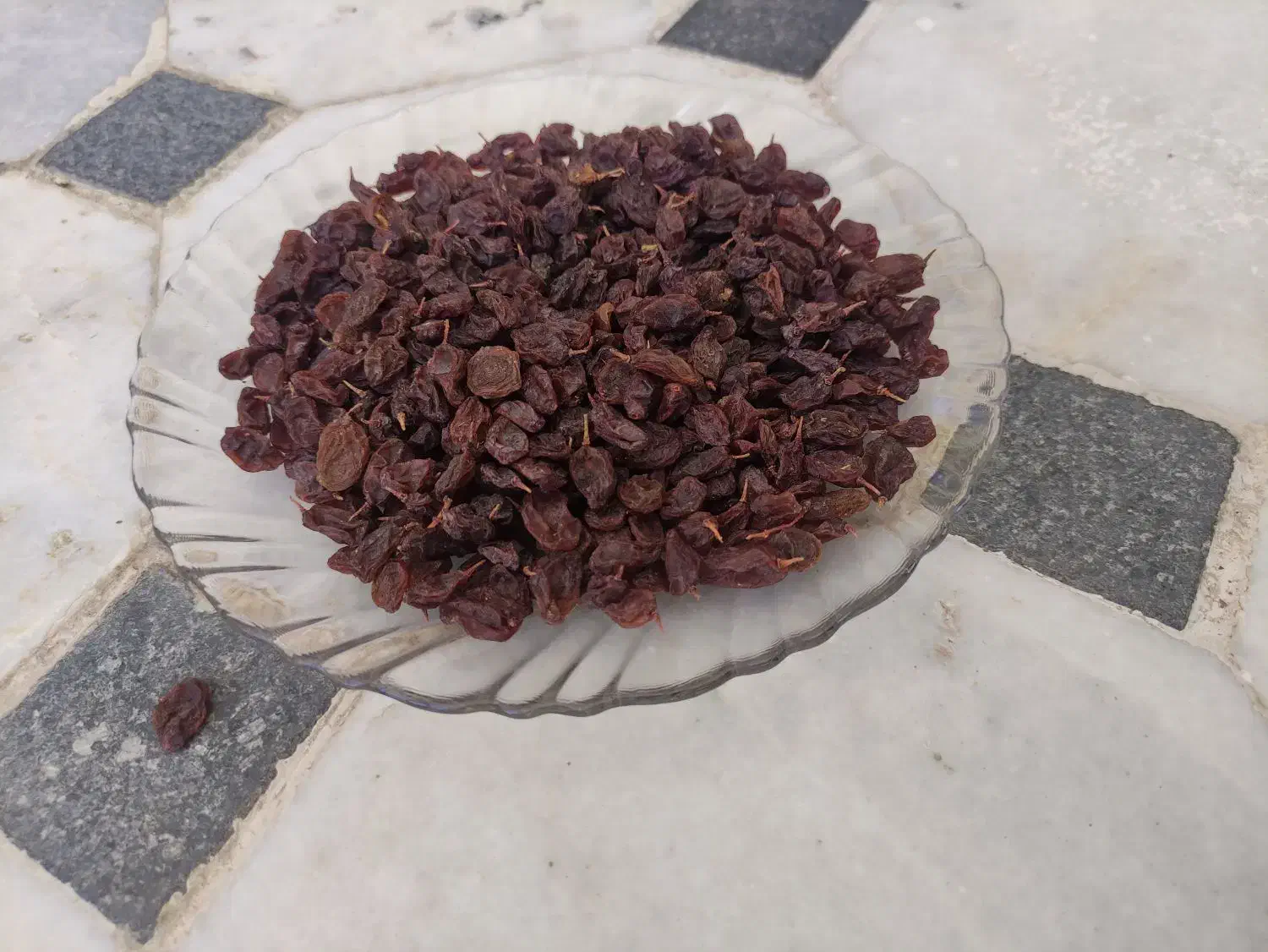 کشمش افتابی|خوردنی و آشامیدنی|خانمیرزا, |دیوار