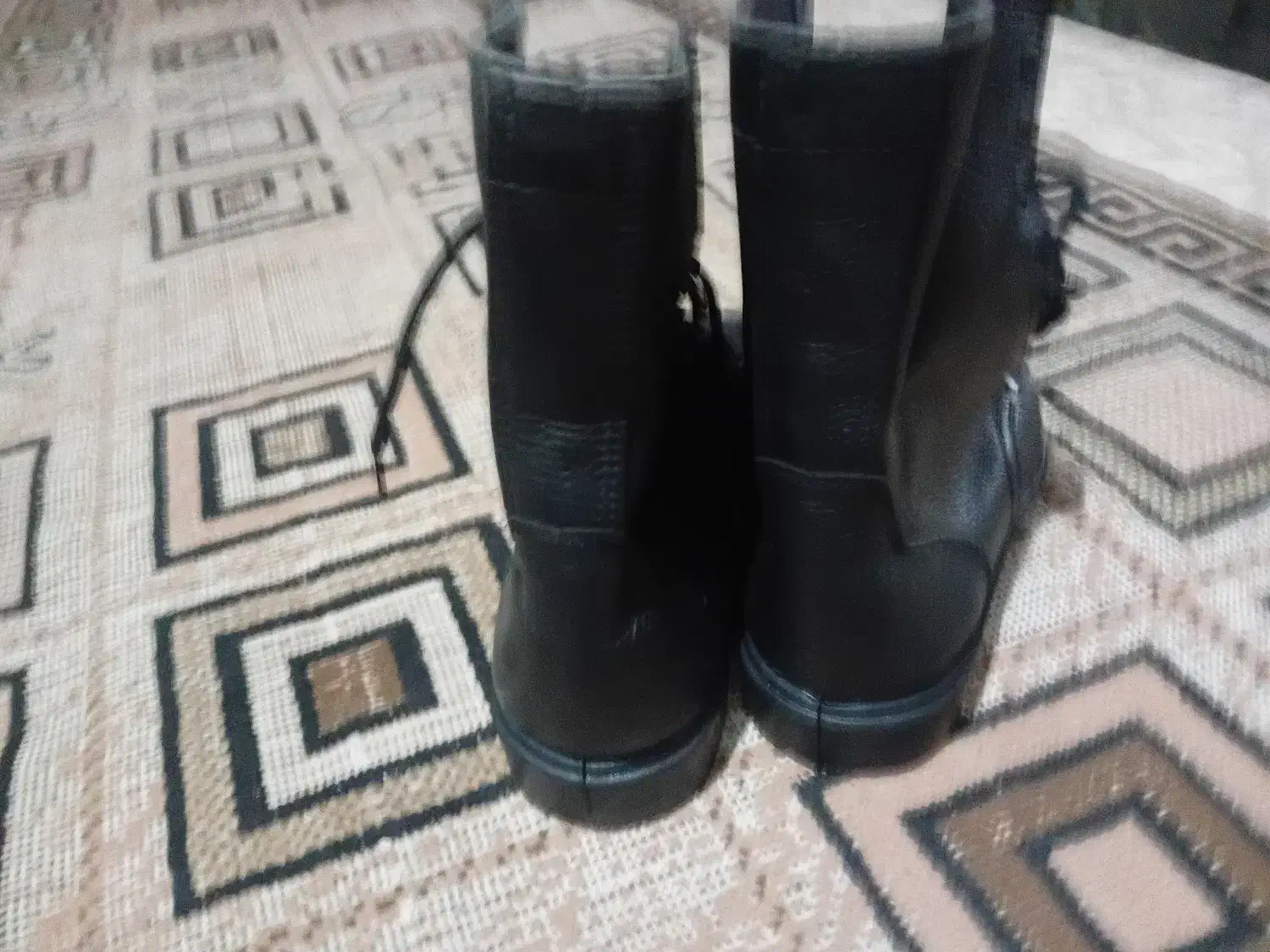 کفش و پوتین سربازی نو هست|کیف، کفش، کمربند|خلخال, |دیوار