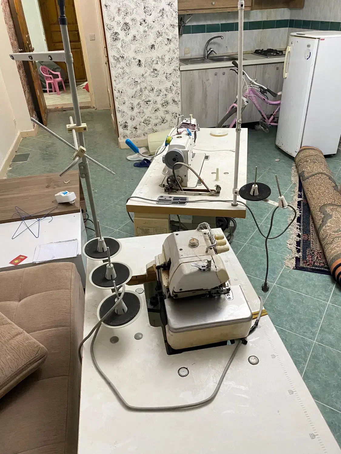 چرخ خیاطی|چرخ خیاطی و ریسندگی|کیش, |دیوار