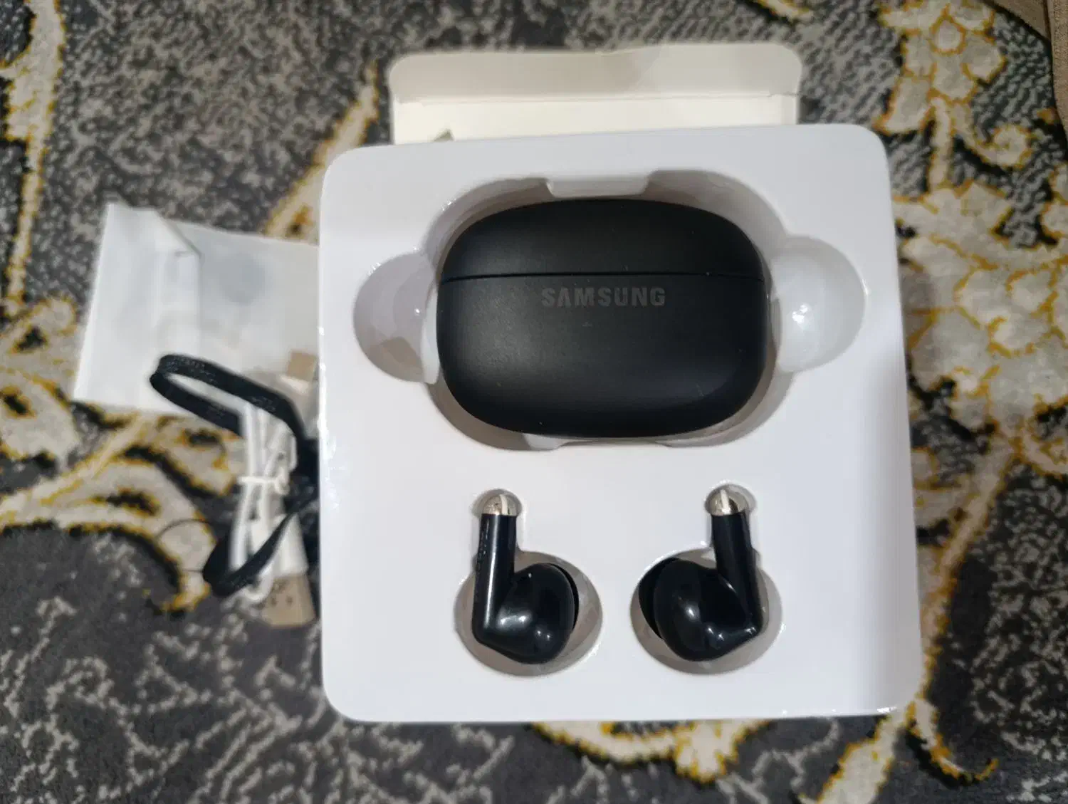 ایرپاد هندزفری|لوازم جانبی موبایل و تبلت|فیروزآباد (فارس), |دیوار