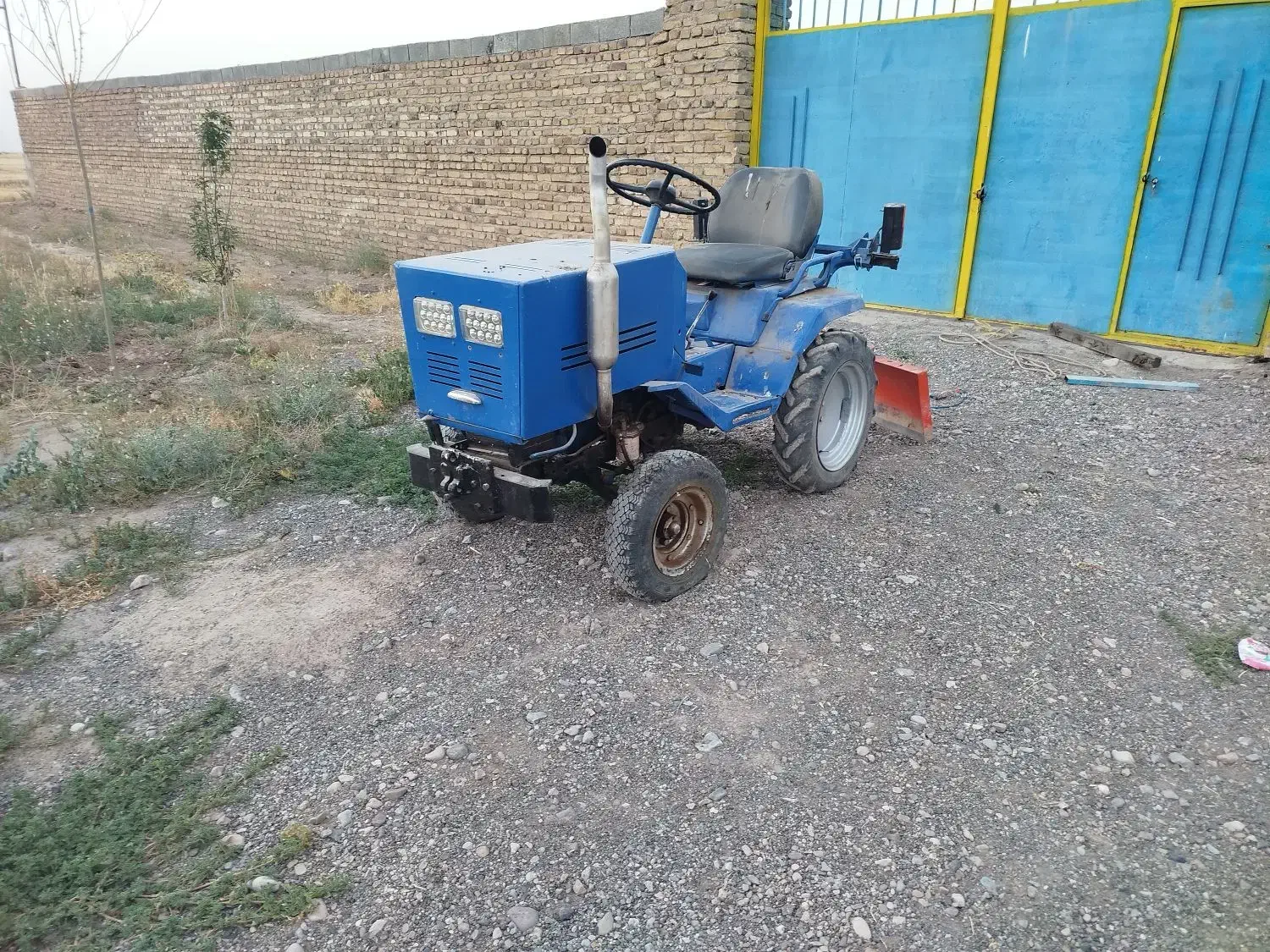 تراکتور مینی روسی|خودرو سنگین|مشهد, پروین اعتصامی|دیوار