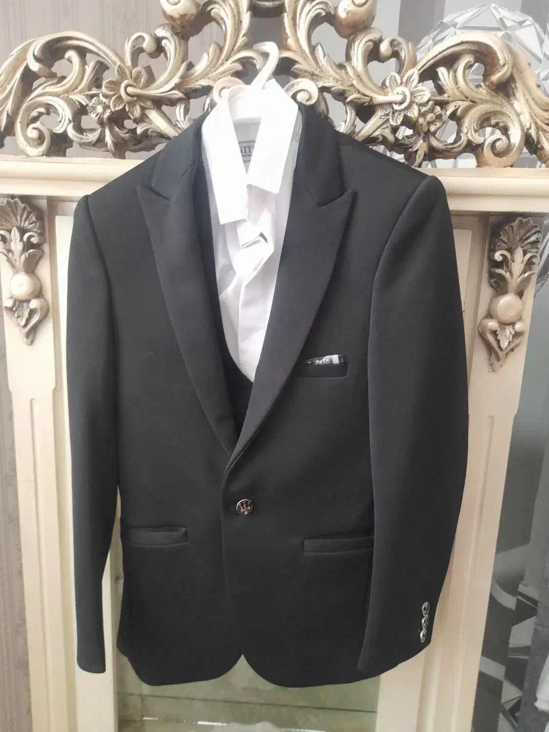 کت شلوار تخفیف داره|لباس|رباط‌کریم, آدران|دیوار