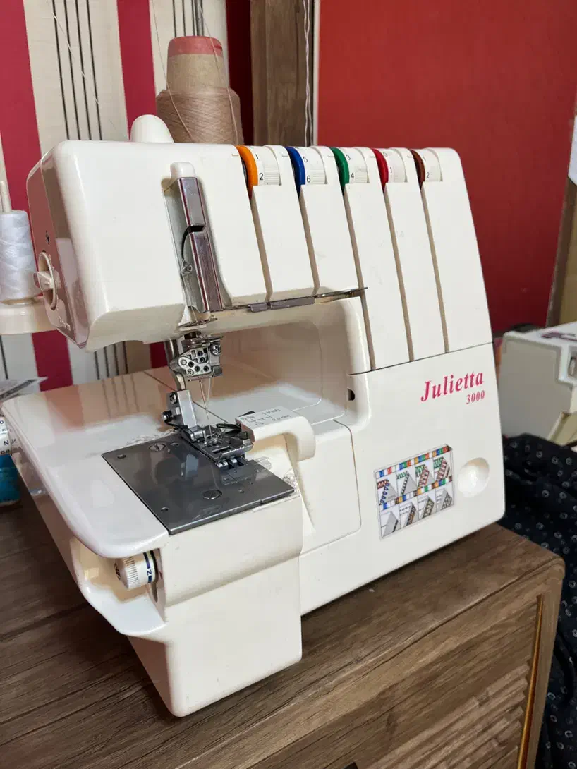 چرخ میان دوز Julietta 3000|چرخ خیاطی و ریسندگی|تهران, تهرانسر مرکزی|دیوار