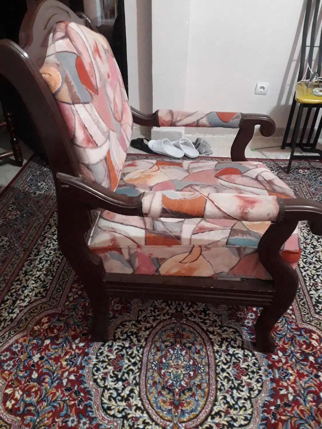 مبل هشت نفره|مبلمان خانگی و میز عسلی|صدرا-فارس, فاز ۱|دیوار