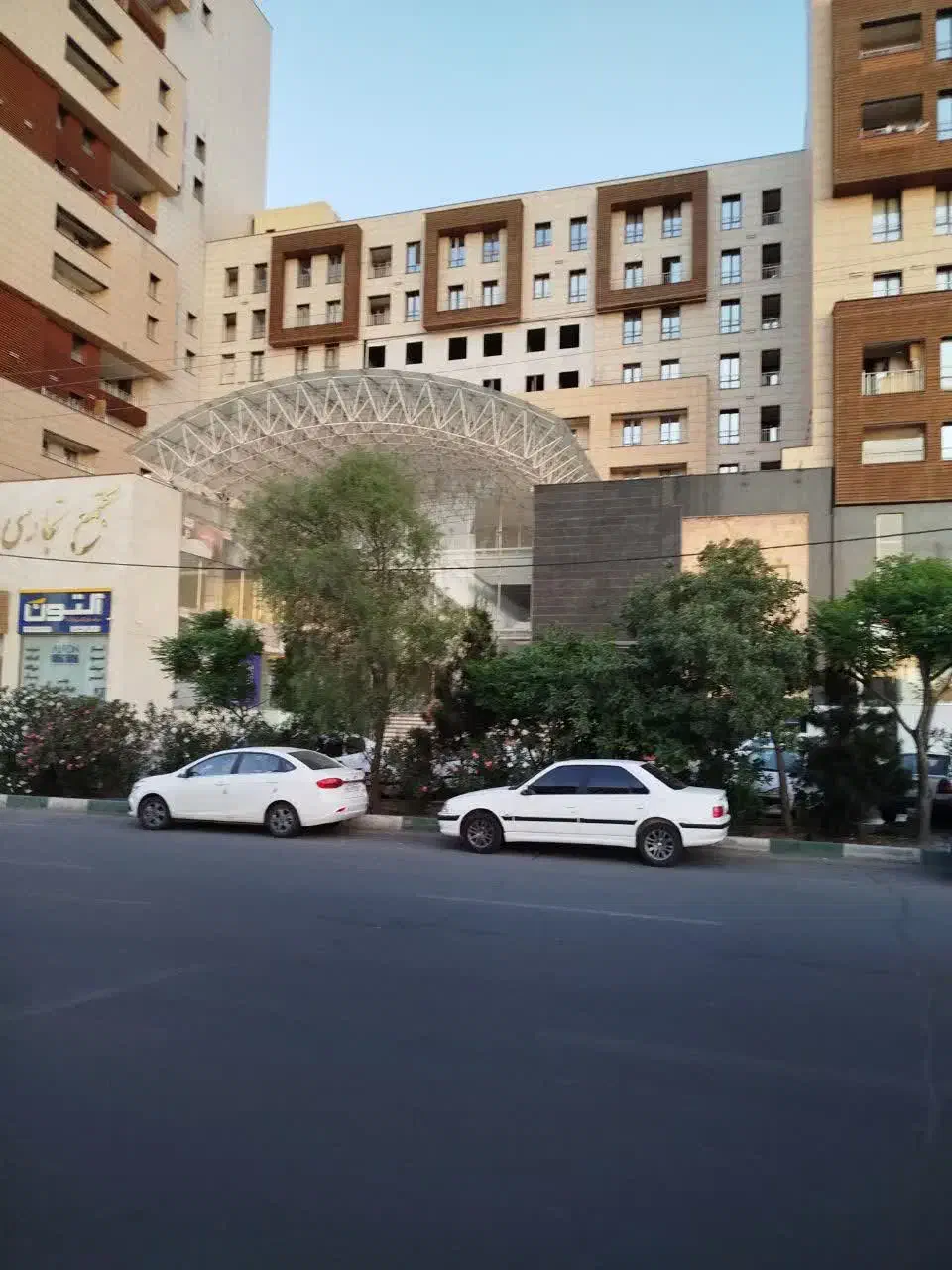 مغازه ۲۵ متری اجاره|اجارهٔ مغازه و غرفه|قم, چهل درخت‎|دیوار