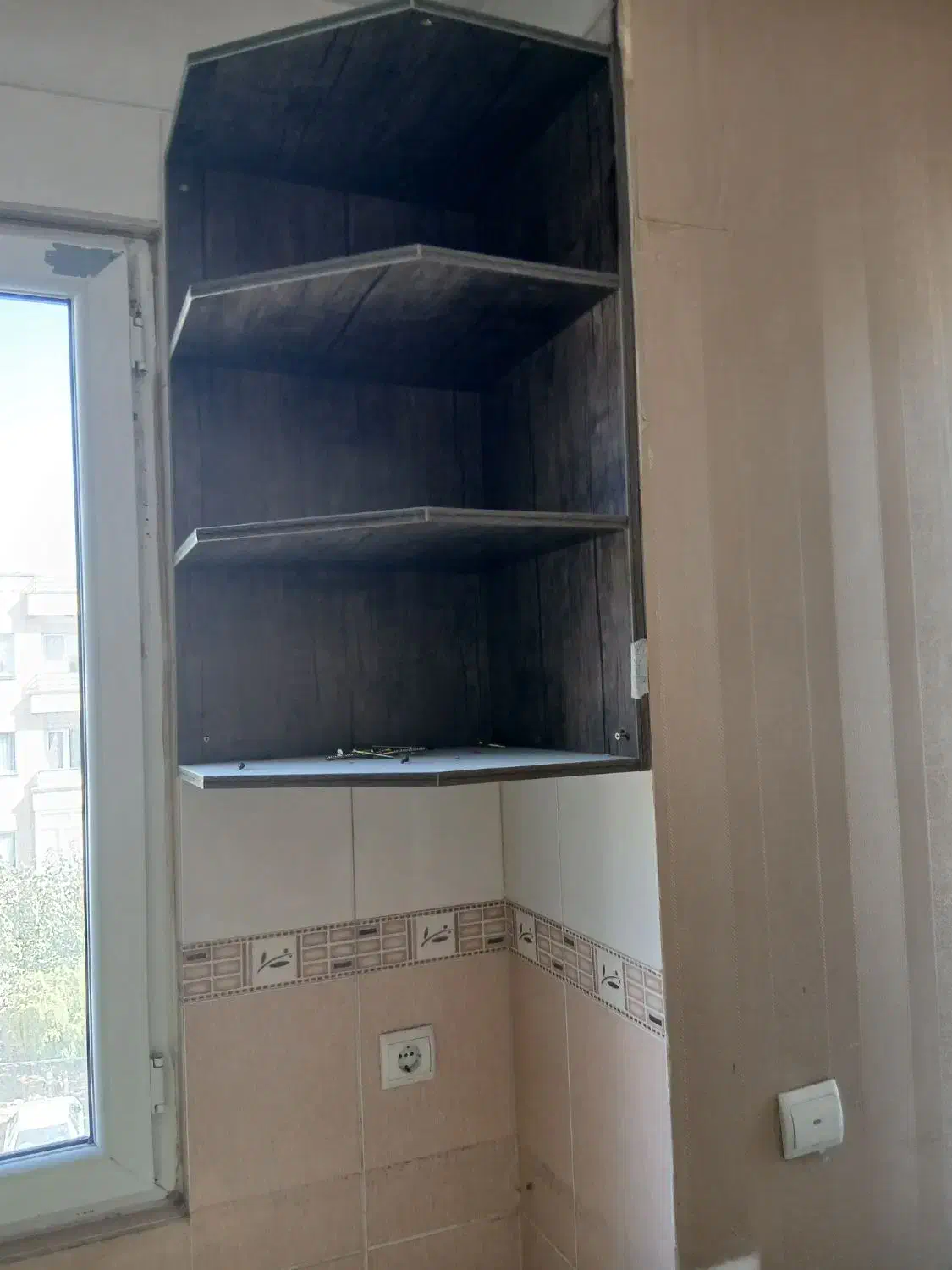 کابینت،سینک،هود،سالم درحد نو و مقداری شیر الات|آب‌چکان و نظم‌دهنده ظروف|پرند, فاز ۱|دیوار