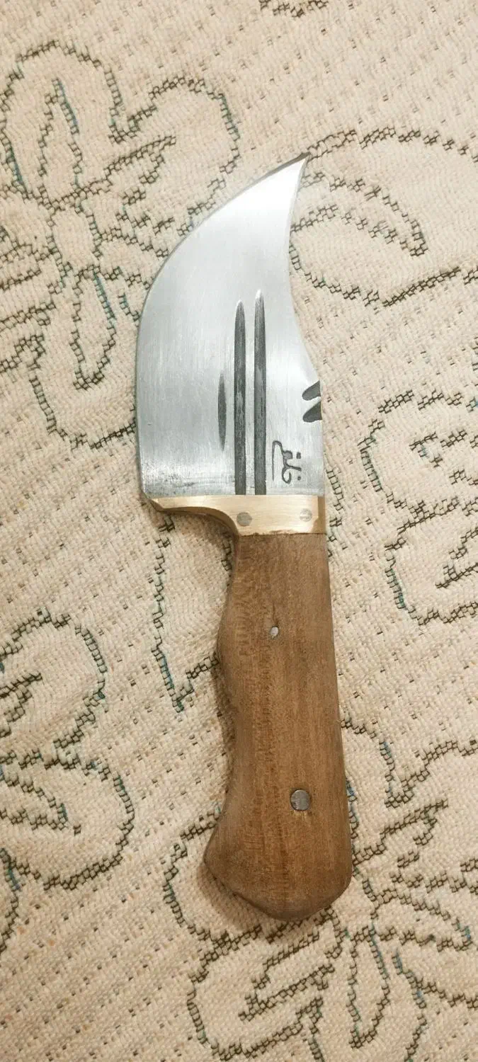 چاقو تبر|ابزارآلات|تربت جام, باغ سنگان سفلی|دیوار