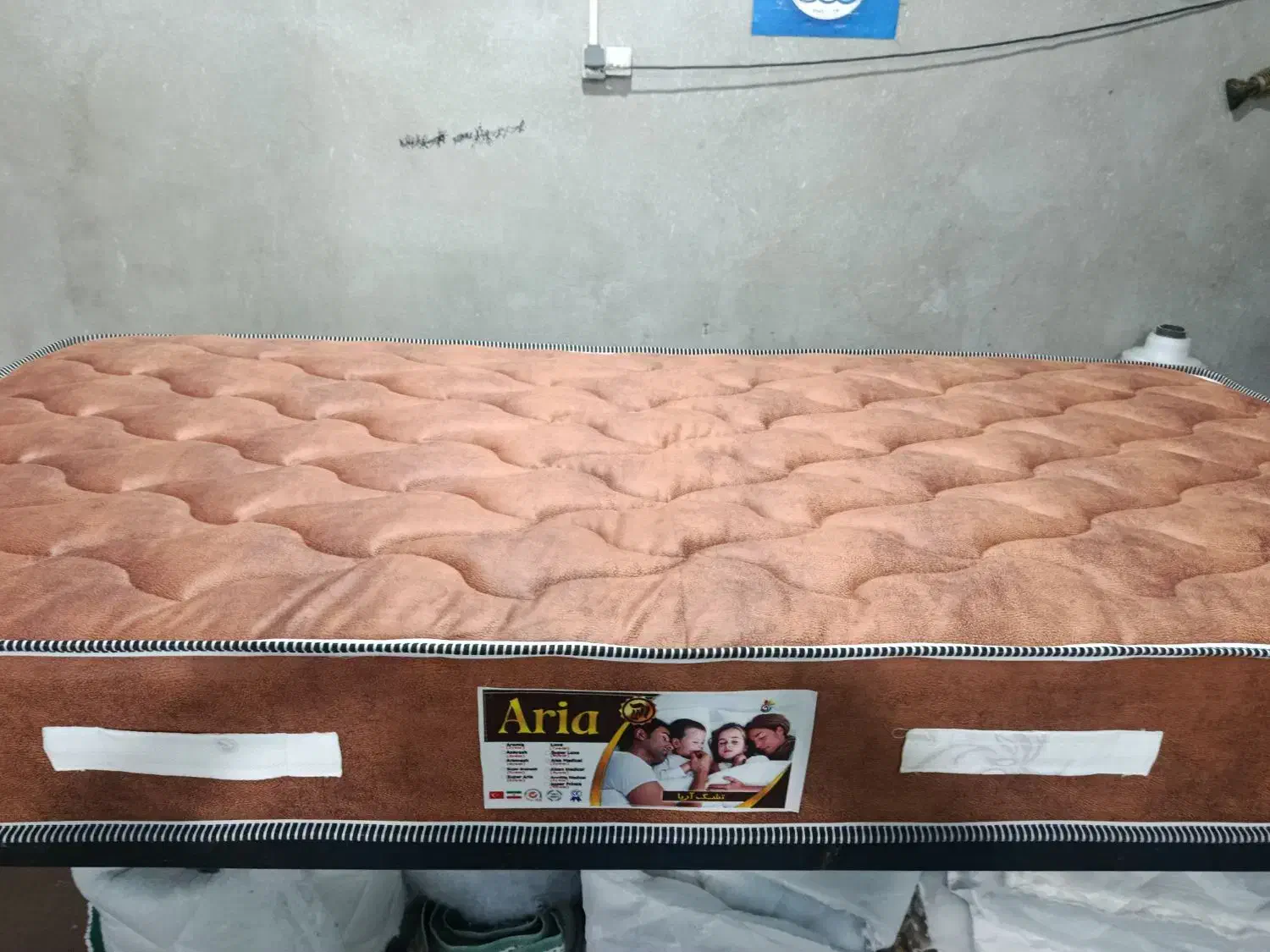 طرح تعویض تشک کهنه بانو، تشک رویال وبرند آریا|تشک تختخواب|قم, جاده معدن|دیوار