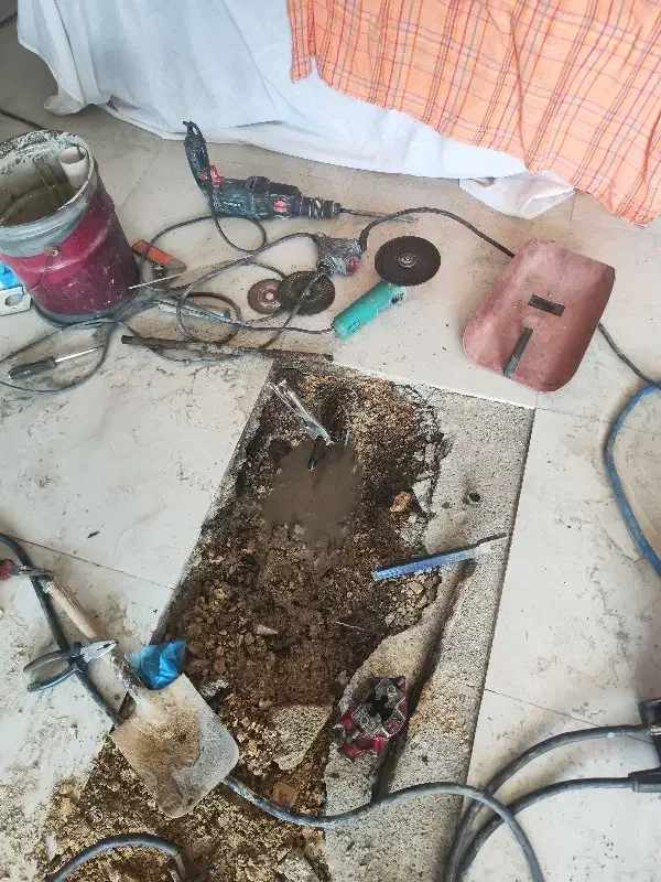 (لوله کشی نشت یابی تاسیسات لوله بازکنی تعمیرات کلی|خدمات پیشه و مهارت|اصفهان, رزمندگان|دیوار