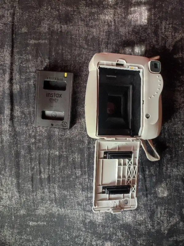 دوربین عکس فوری فوجی|دوربین عکاسی و فیلم‌برداری|قم, صفائیه|دیوار