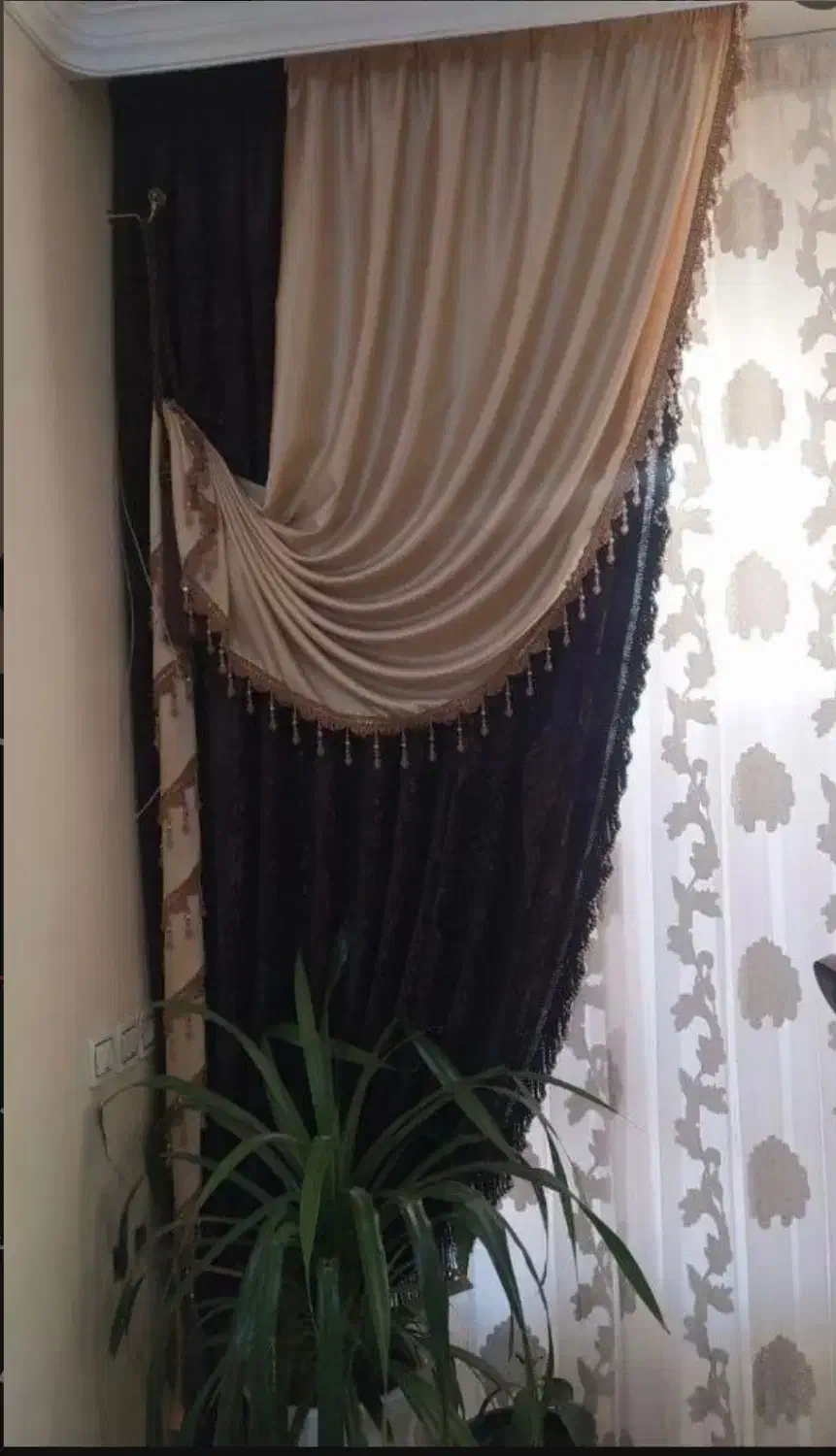 کناره پرده جفت به همراه گوشواره هاش|پرده، رانر، رومیزی|نجف‌آباد, سعدی|دیوار