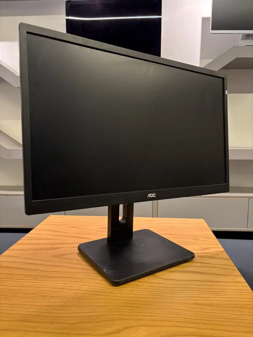 مانیتور استوک 24 AOC|قطعات و لوازم جانبی رایانه|تهران, فلسطین (میدان انقلاب)|دیوار