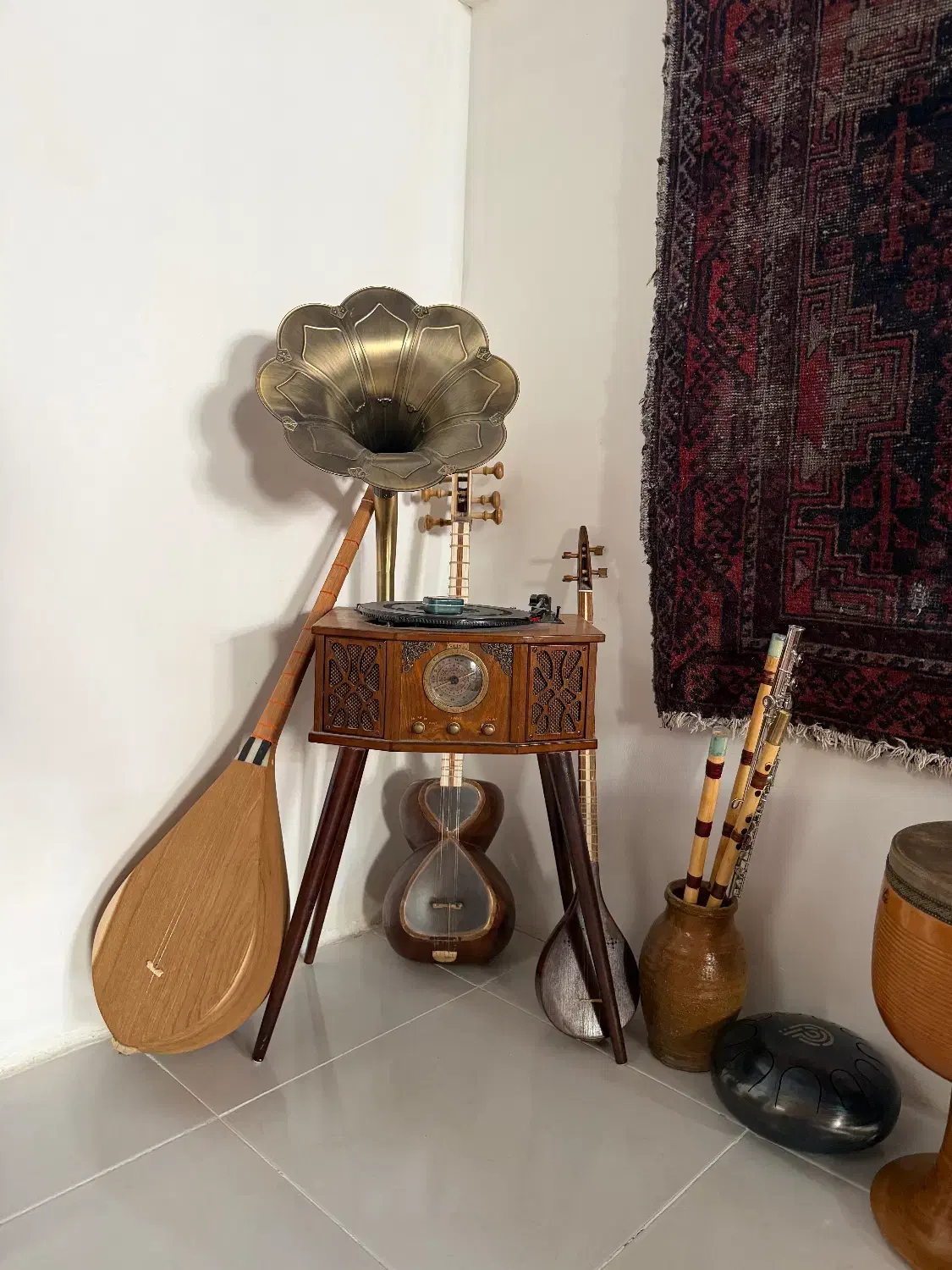 گرامافون|کلکسیون اشیاء عتیقه|مشهد, بهارستان|دیوار
