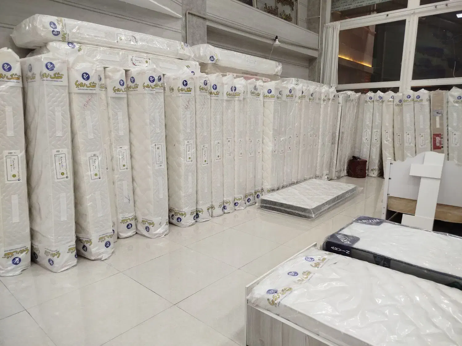 تشک رویا & رز خواب مرکز پخش زنجان تکی و عمده|تشک تختخواب|زنجان, |دیوار