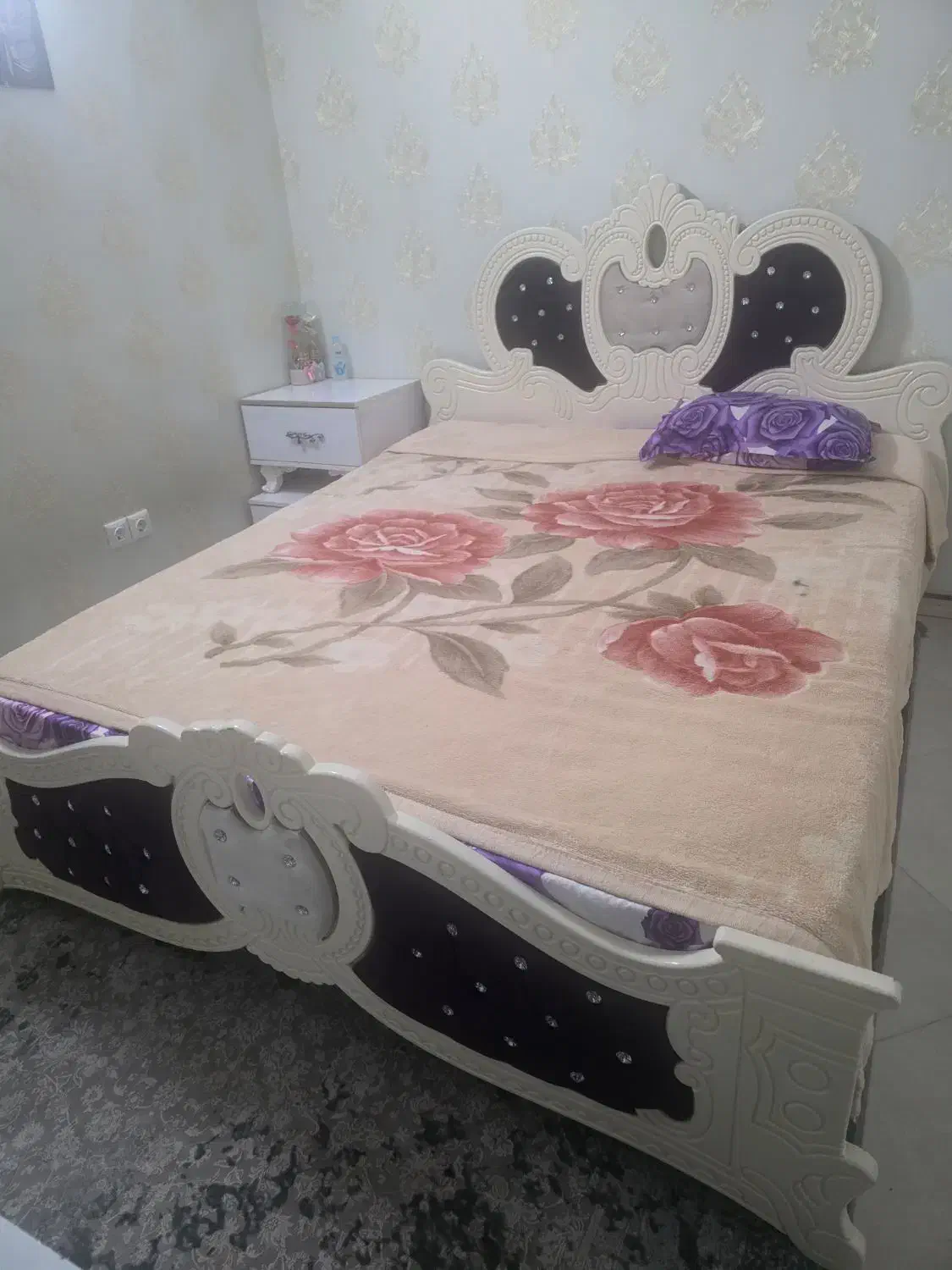 سرویس خواب|تخت و سرویس خواب|ورامین, ورامین|دیوار