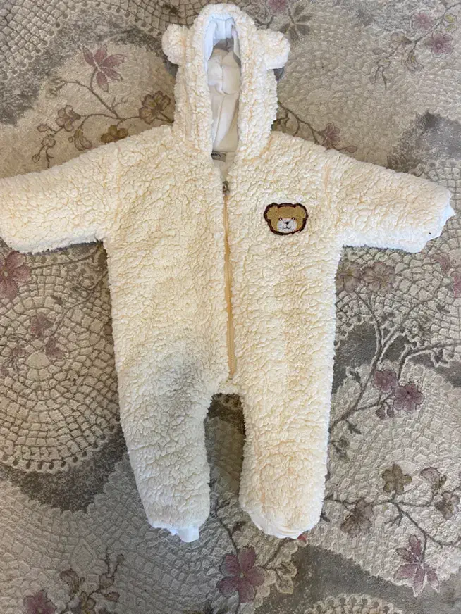 سرهمی گرم|کفش و لباس بچه|چالوس, |دیوار