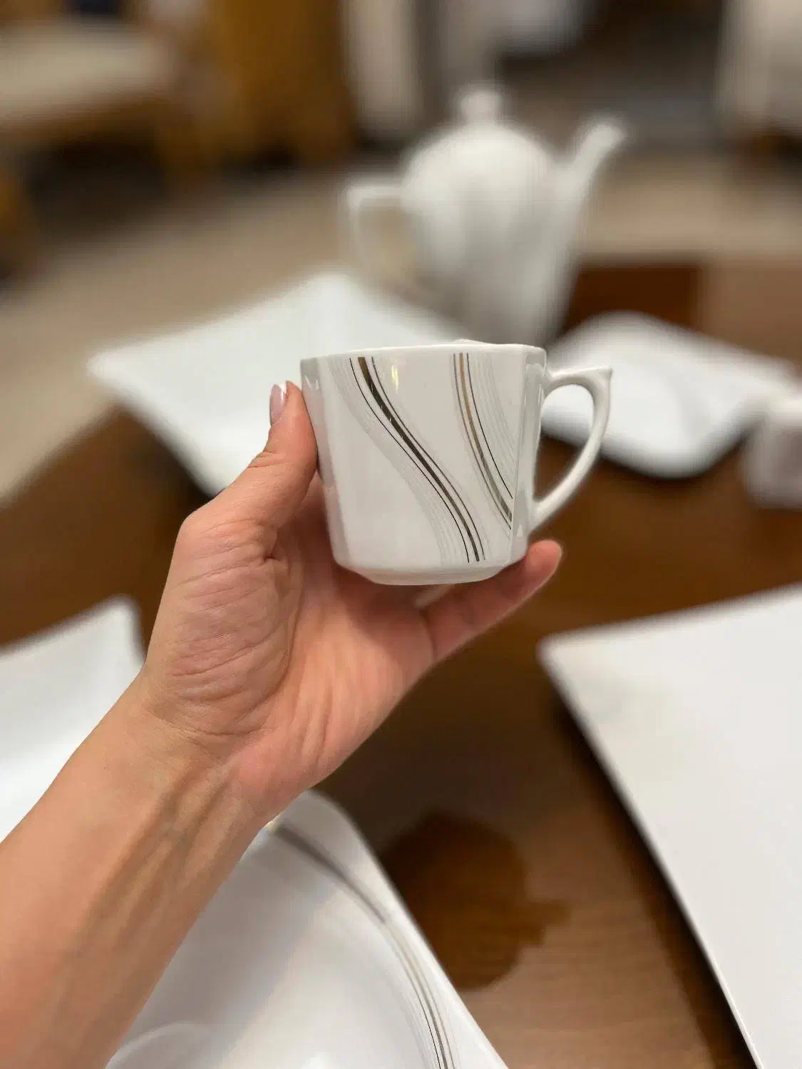 توس چینی 103 پارچه نوبل|ظروف سرو و پذیرایی|یزد, |دیوار